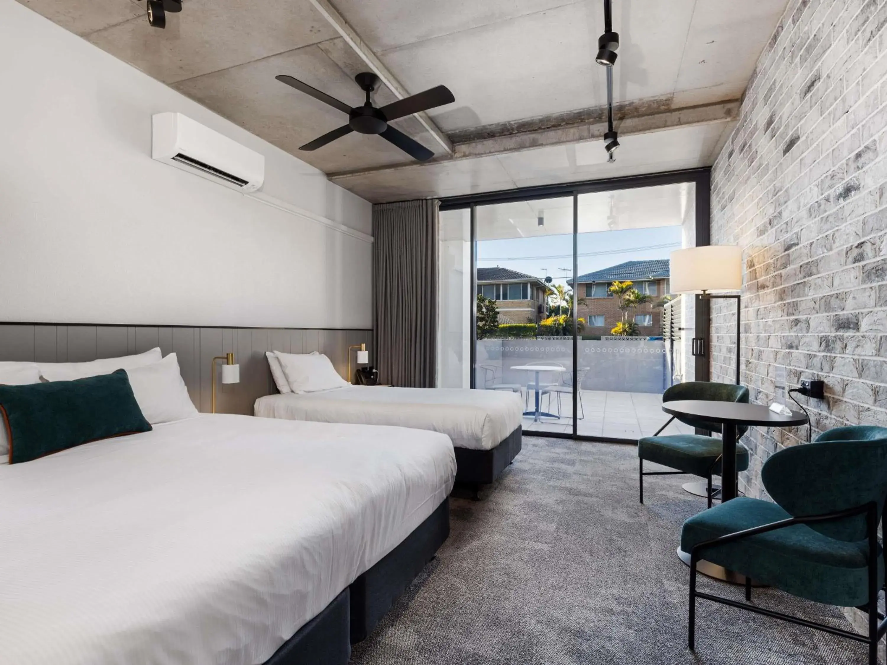 Classic King Room in The Sebel Brisbane Margate Beach Classic King Room in The Sebel Brisbane Margate Beach