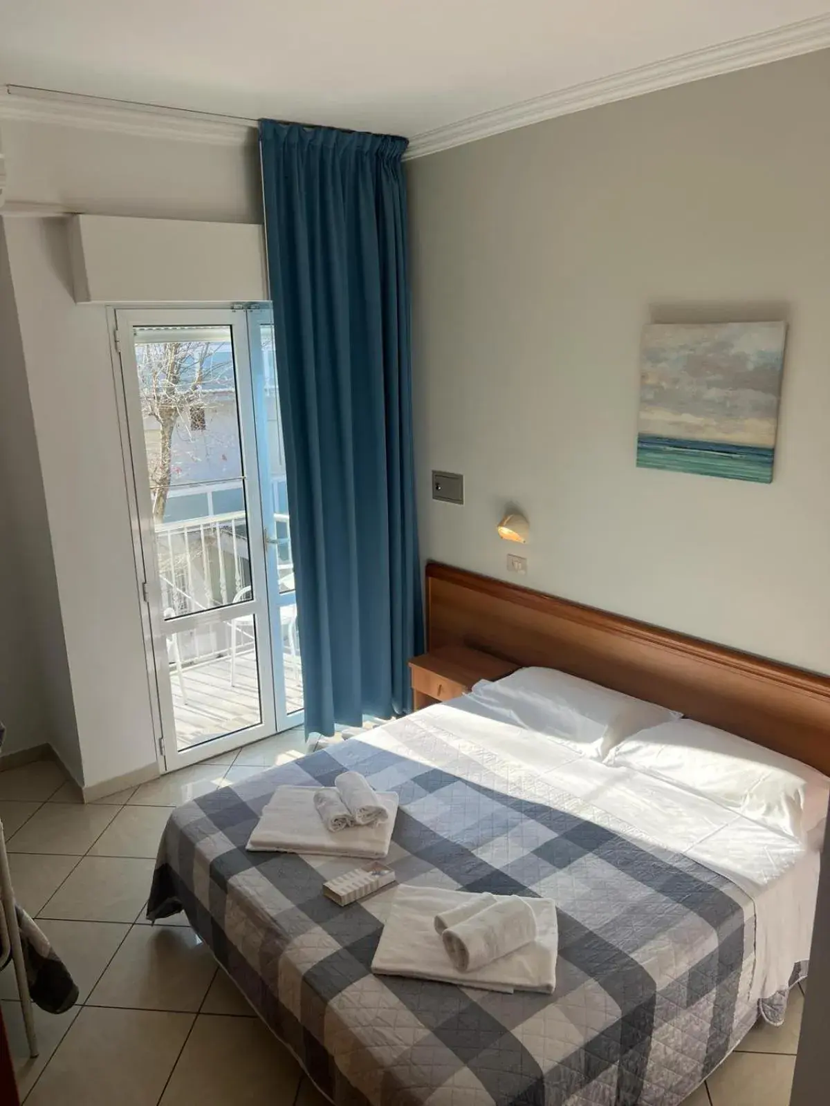 Standard Quadruple Room in Hotel Blue Ribbon Standard Quadruple Room in Hotel Blue Ribbon