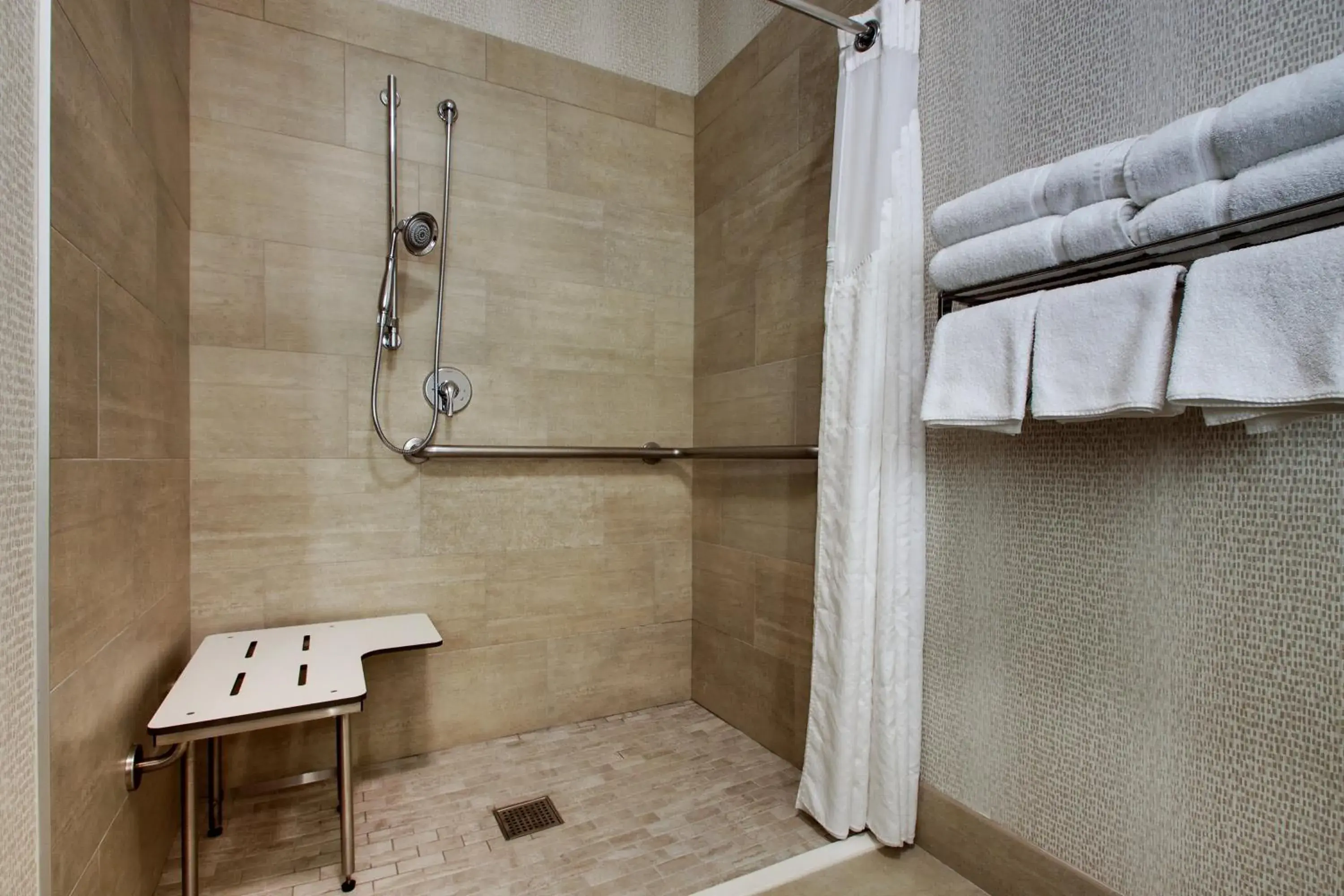 King Room - Mobility Access/Hearing Accessible in Holiday Inn Express Vernon College Area Highway 287 by IHG King Room - Mobility Access/Hearing Accessible in Holiday Inn Express Vernon College Area Highway 287 by IHG