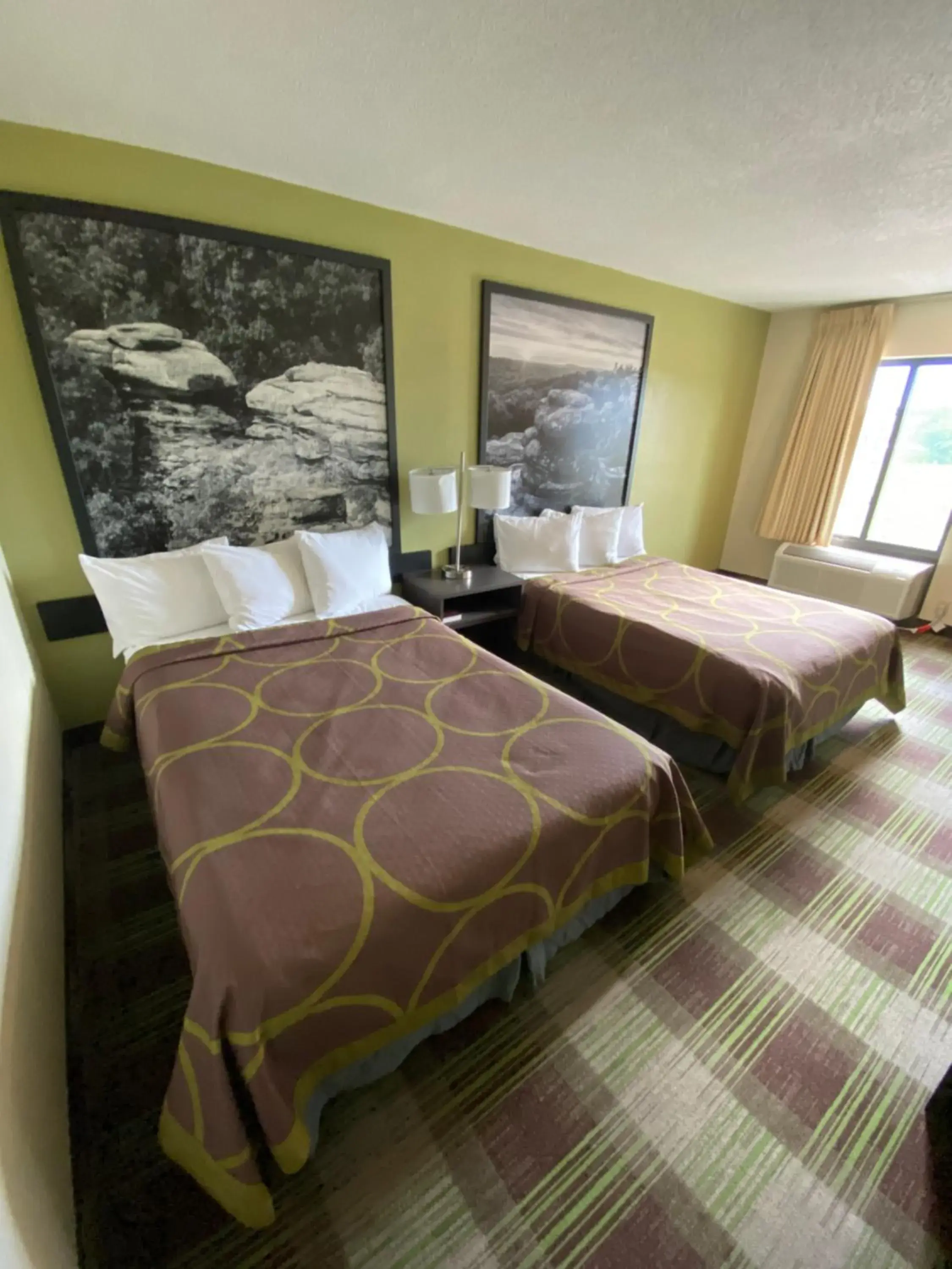 Double Room with Two Double Beds - Non-Smoking in Super 8 by Wyndham Metropolis Double Room with Two Double Beds - Non-Smoking in Super 8 by Wyndham Metropolis