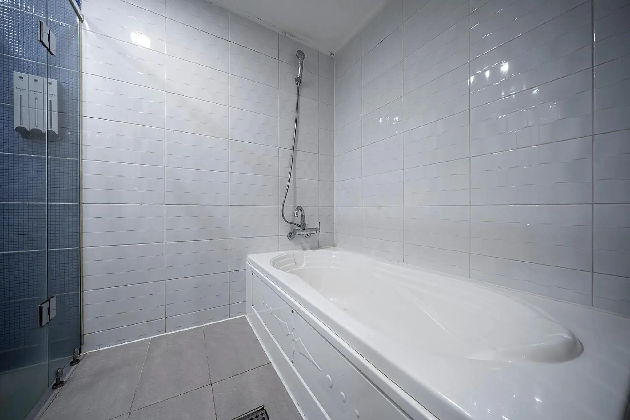 Deluxe Double Room in Hotel Cullinan Yongin Deluxe Double Room in Hotel Cullinan Yongin