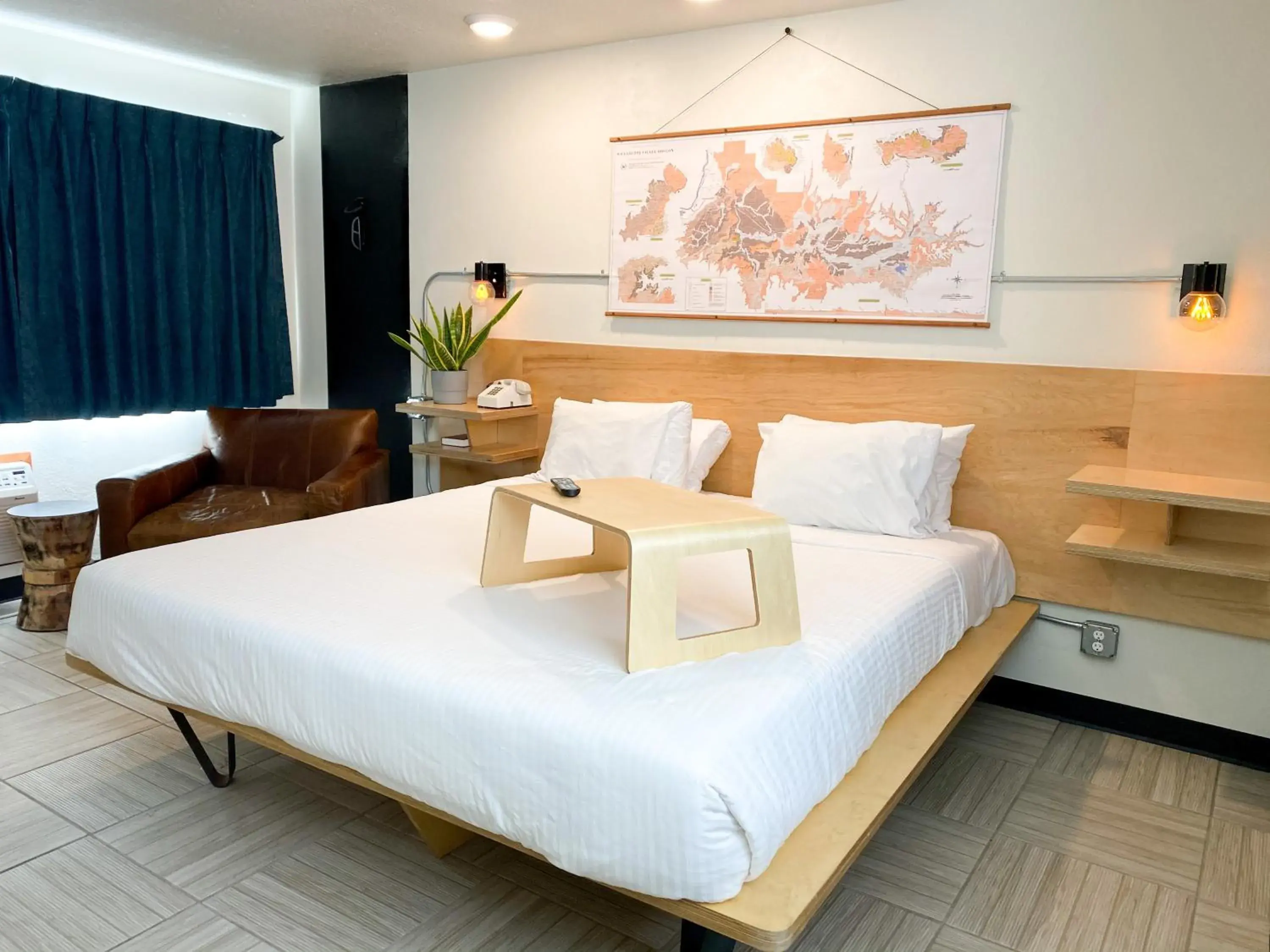 Standard King Room - Pet Friendly in Hotel Corvallis Standard King Room - Pet Friendly in Hotel Corvallis