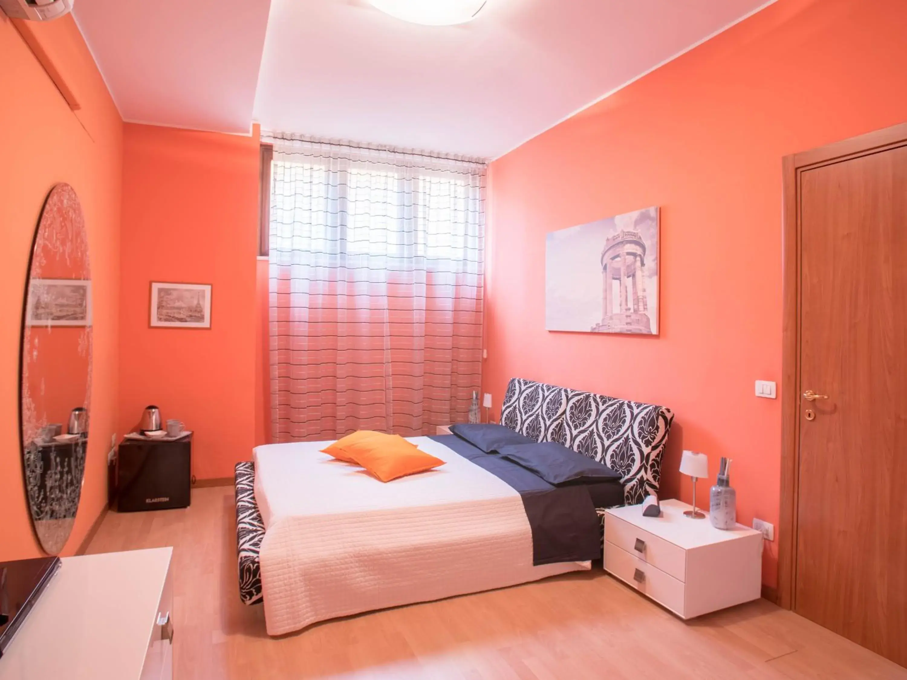 Double Room - single occupancy in Juliette Rooms Double Room - single occupancy in Juliette Rooms