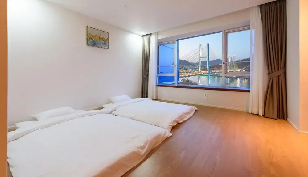Ondol Ocean Bridge View in Yeosu Hotel Haven Ondol Ocean Bridge View in Yeosu Hotel Haven