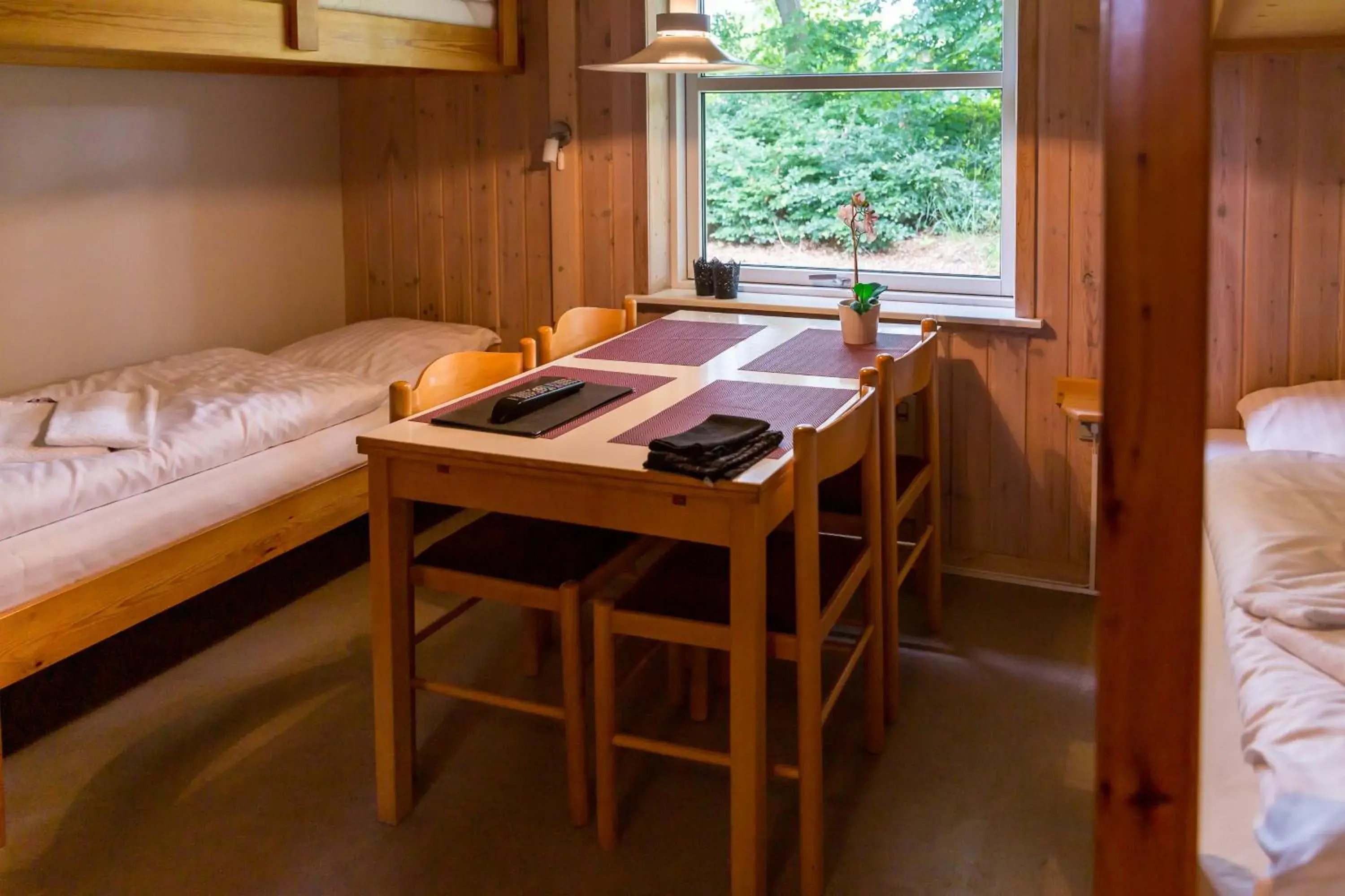 Family Cottage with Bunk Beds in Ansager Hotel og Hytteby Family Cottage with Bunk Beds in Ansager Hotel og Hytteby