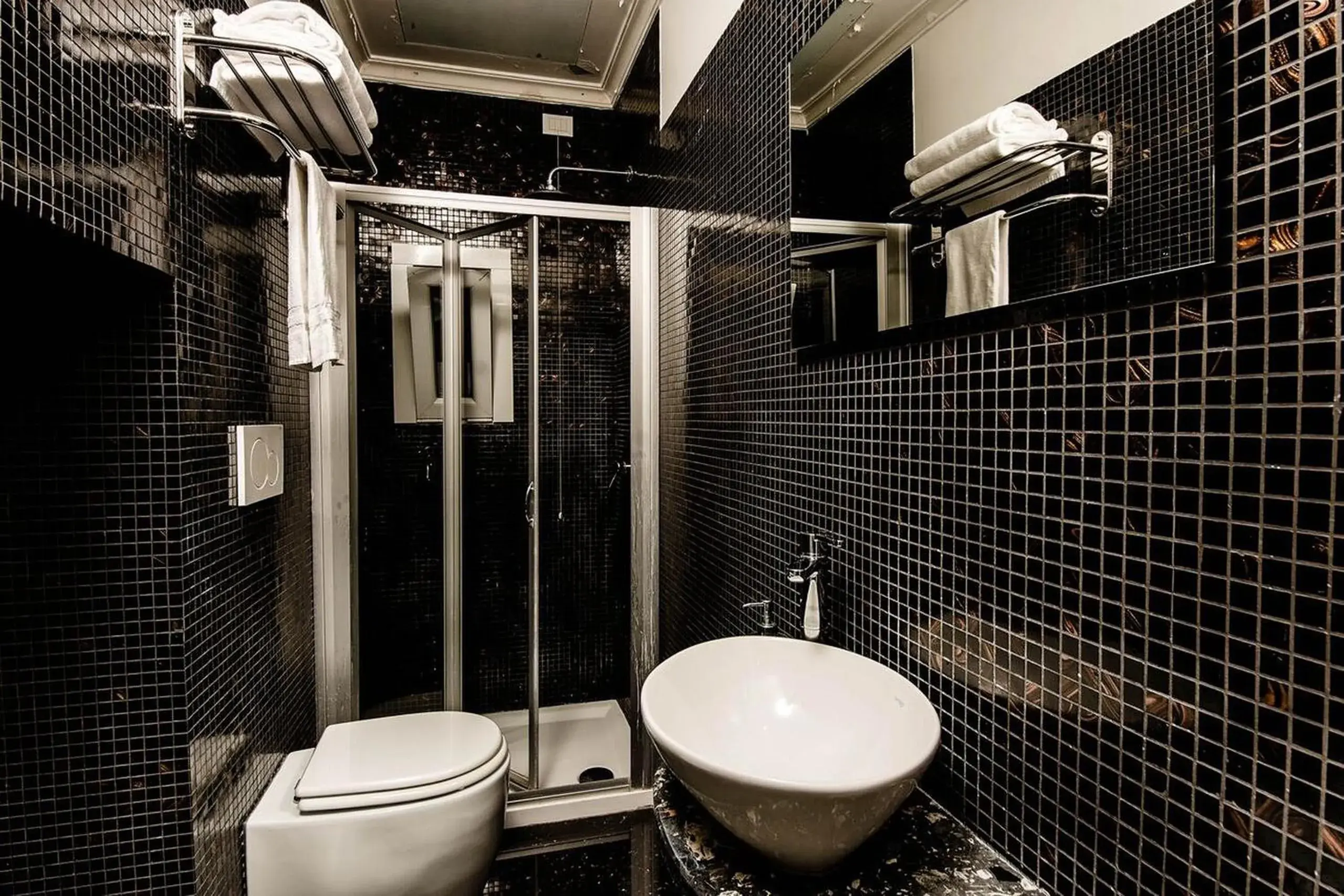 Bed in 6-Bed Dormitory Room in Hostel Beautiful Bed in 6-Bed Dormitory Room in Hostel Beautiful