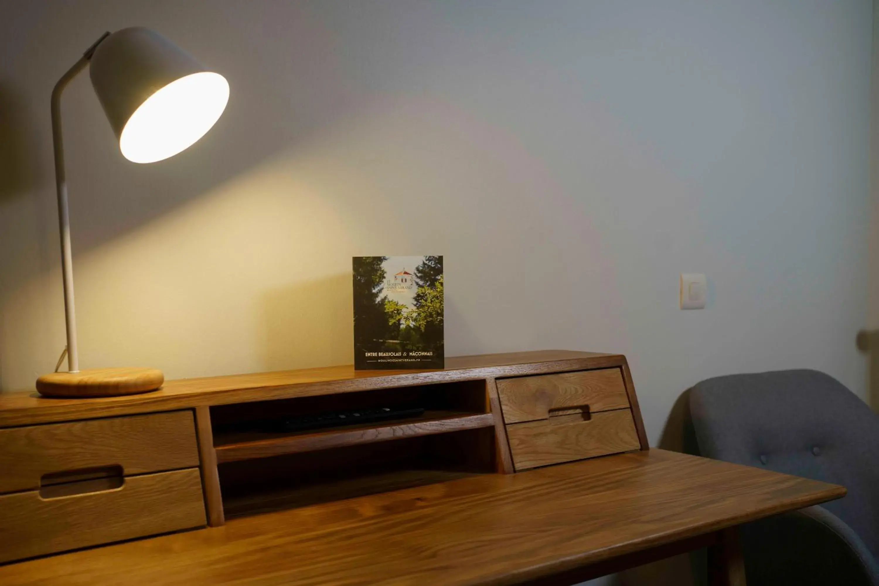 Comfort Double Room in Hôtel Restaurant Le Moulin de Saint Verand Comfort Double Room in Hôtel Restaurant Le Moulin de Saint Verand