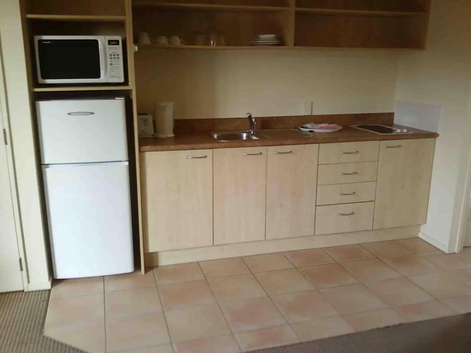 One-Bedroom Apartment in Avondale Motor Inn One-Bedroom Apartment in Avondale Motor Inn