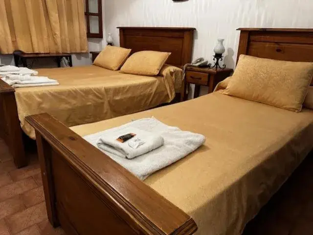 Triple Room in Hotel Colonial Triple Room in Hotel Colonial