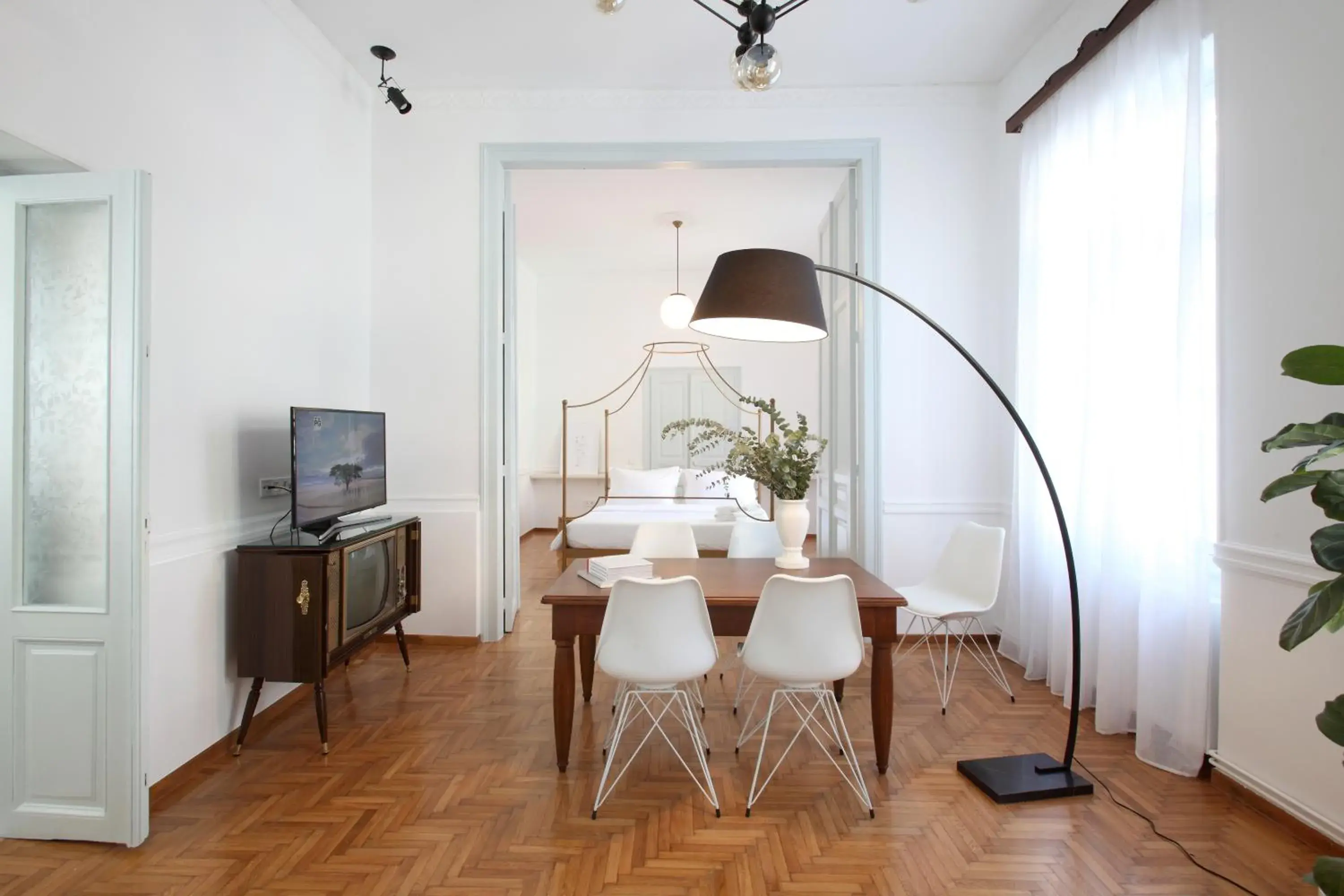 Live in Athens, THISEIO Historic House Live in Athens, THISEIO Historic House