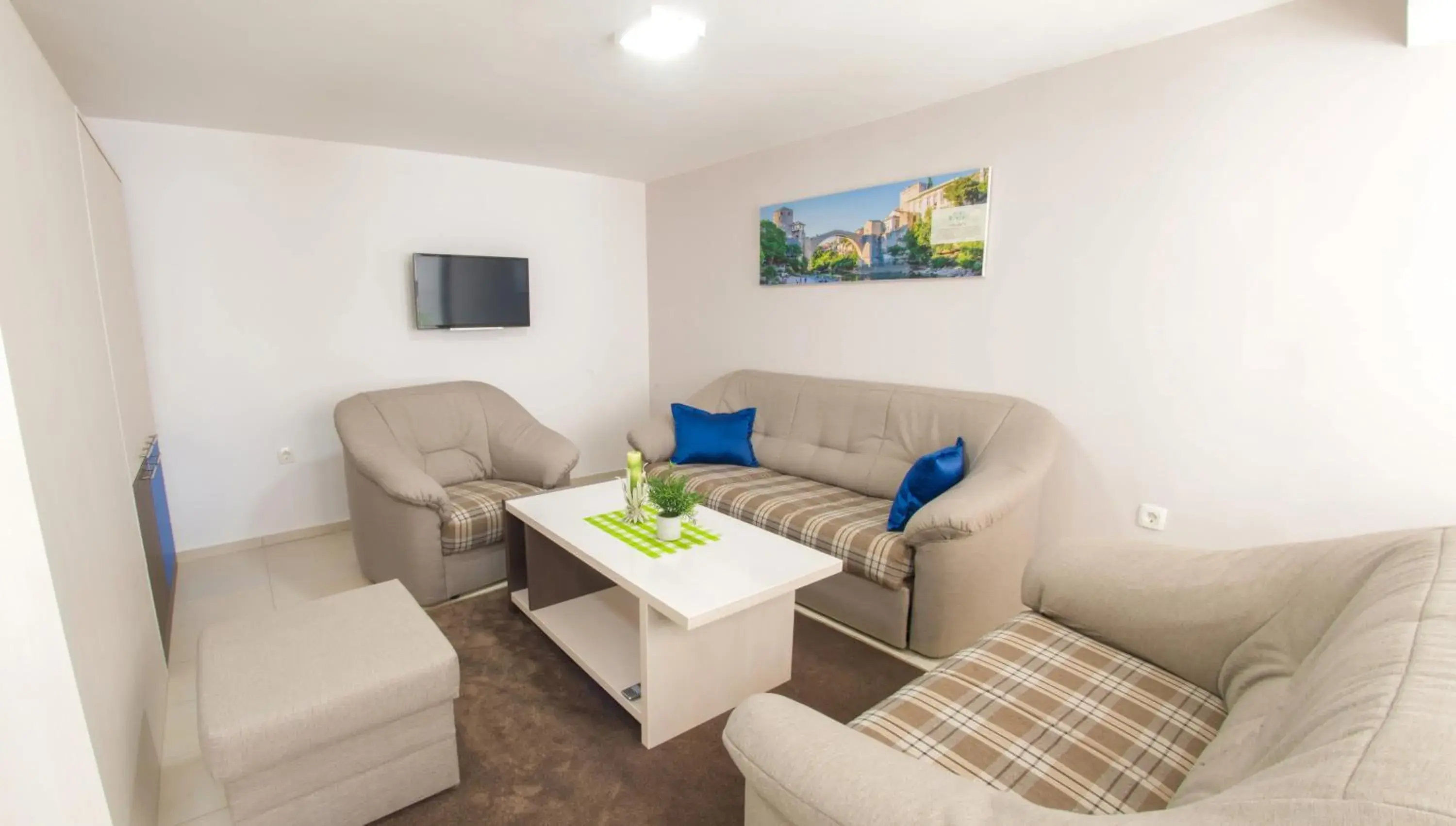 Deluxe Family Room in Five Rivers Rooms Deluxe Family Room in Five Rivers Rooms