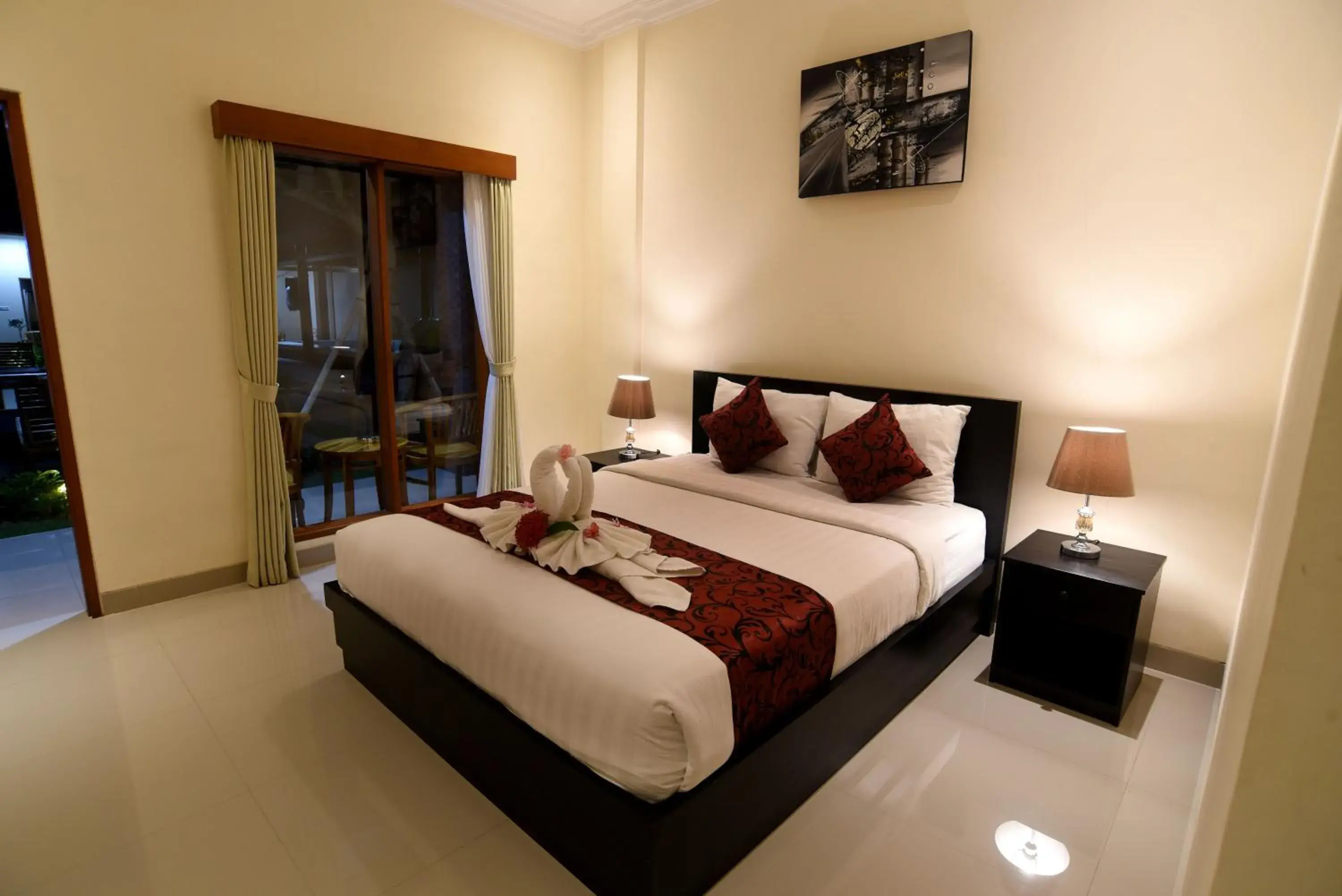 Superior Double or Twin Room in Tom's Inn Pecatu Superior Double or Twin Room in Tom's Inn Pecatu