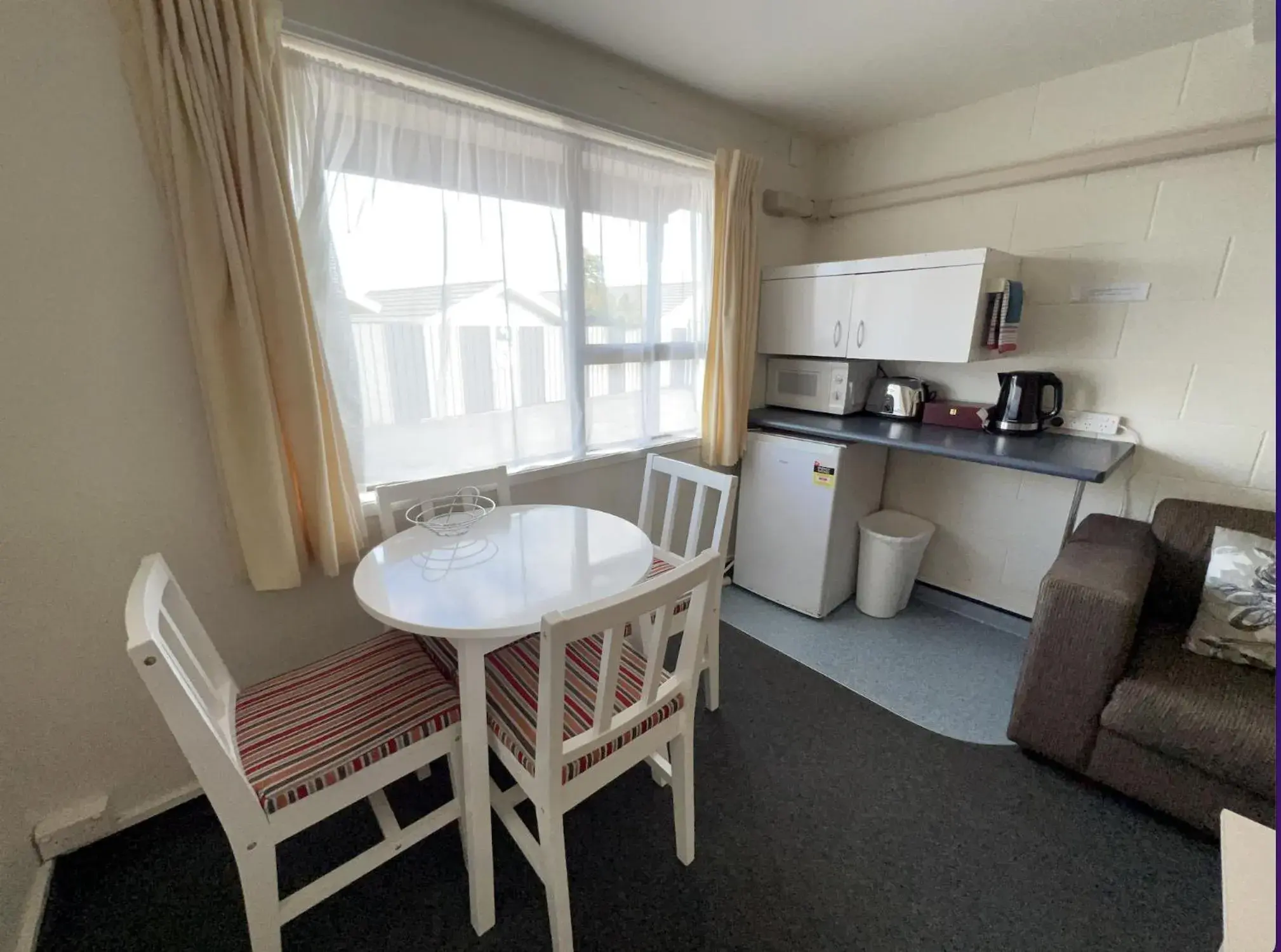 One-Bedroom Apartment in Mountain View Motel One-Bedroom Apartment in Mountain View Motel