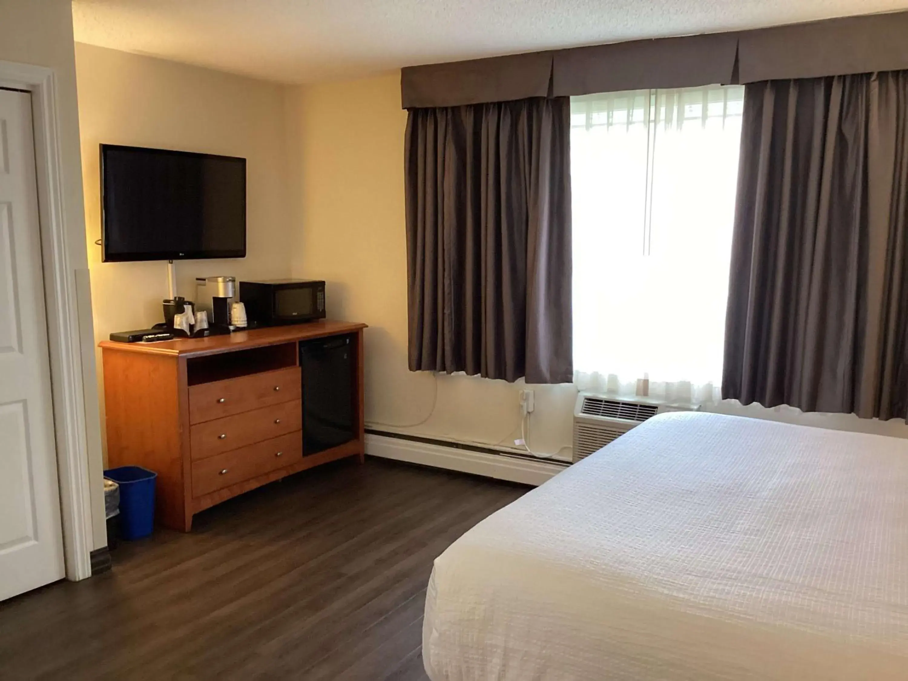 King Room - Pet Friendly in Best Western Glengarry King Room - Pet Friendly in Best Western Glengarry