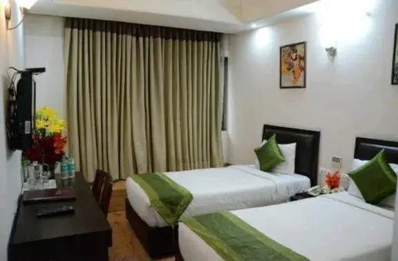 Deluxe Twin Room in Hotel WTI Airport Grand Delhi Deluxe Twin Room in Hotel WTI Airport Grand Delhi