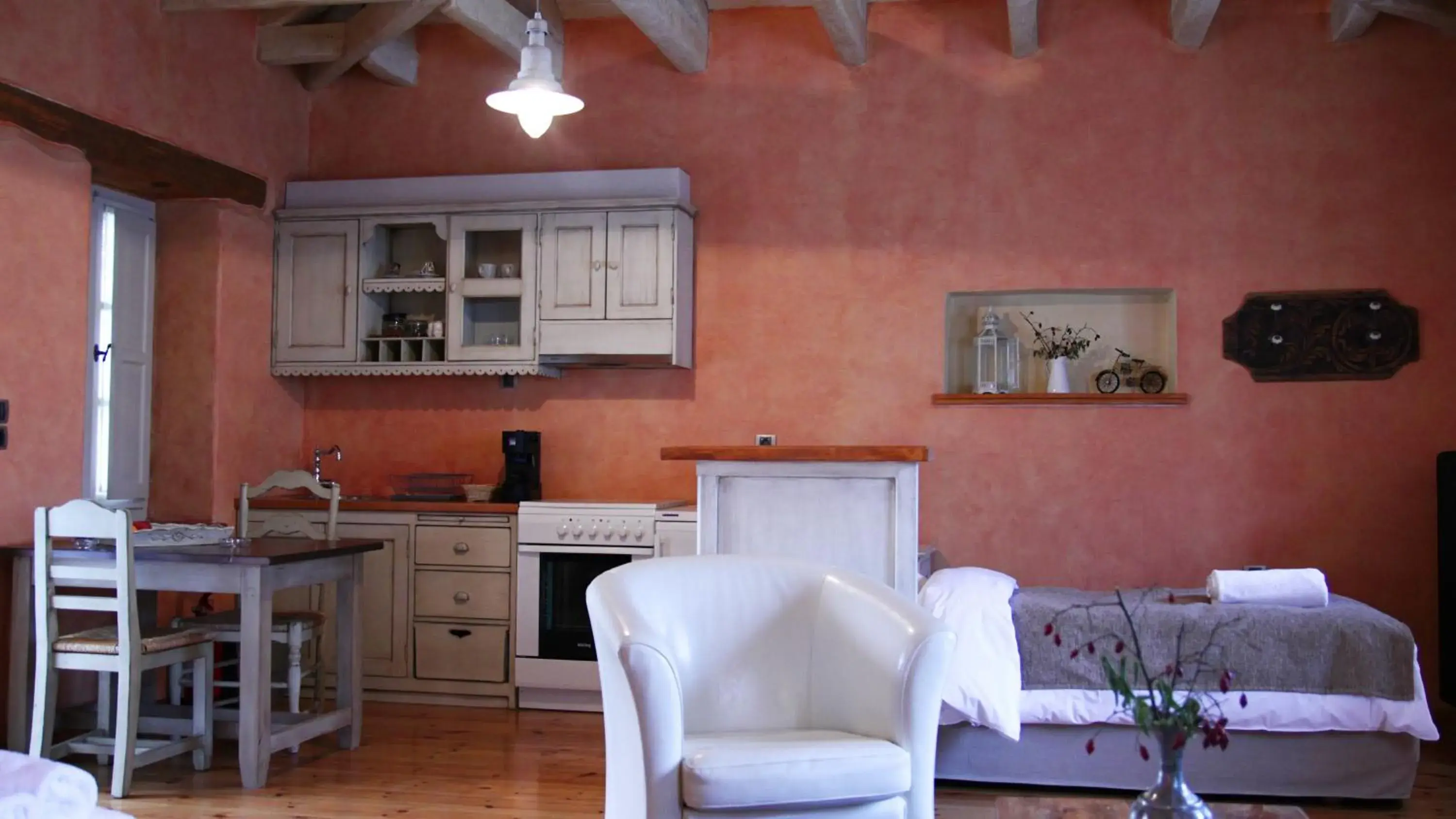 Deluxe Apartment with Mountain View and Fireplace (3 Adults) in Artsistas Houses Deluxe Apartment with Mountain View and Fireplace (3 Adults) in Artsistas Houses