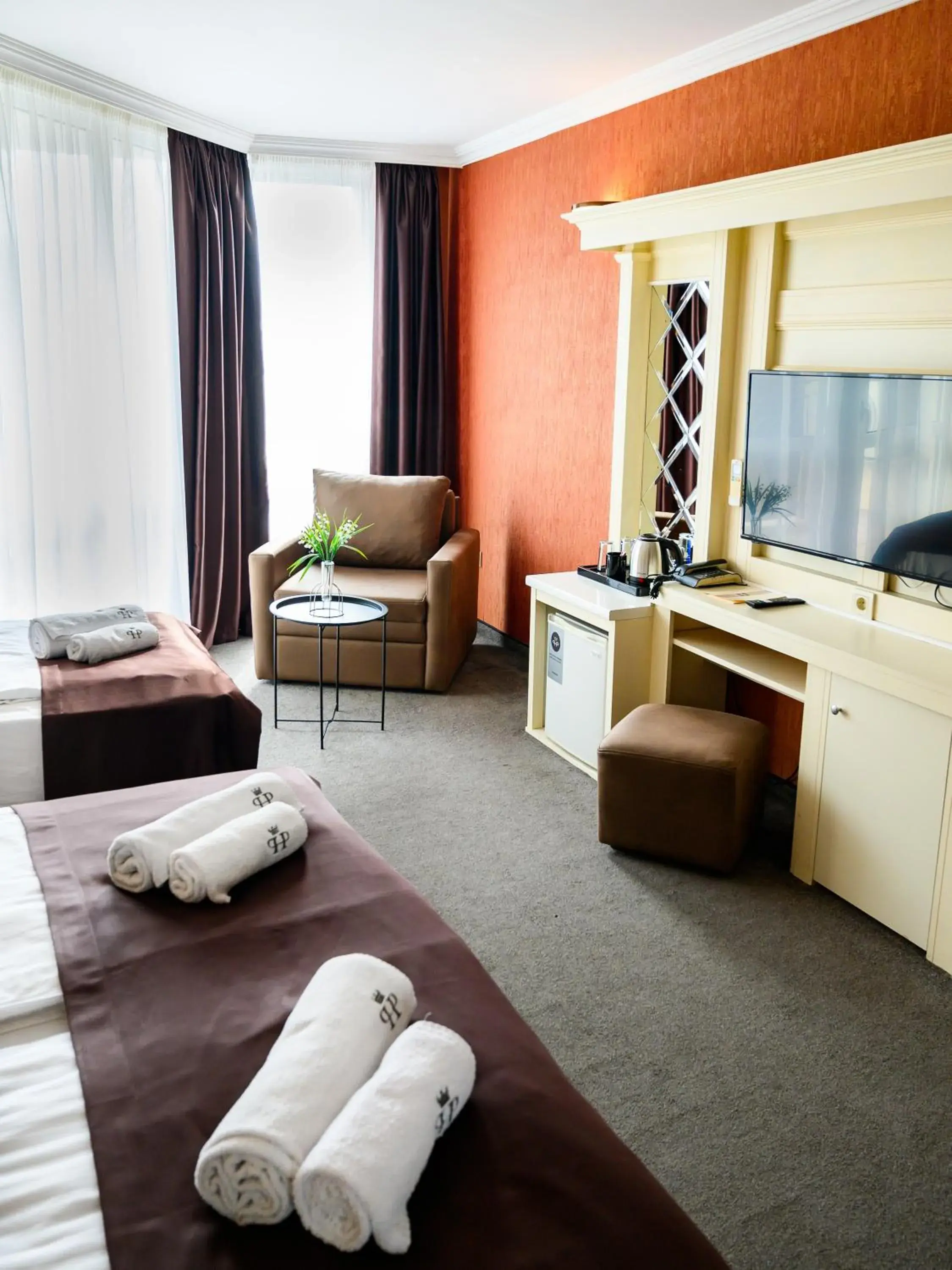 Standard Double or Twin Room with Free Spa Access in Park Hotel Plovdiv Standard Double or Twin Room with Free Spa Access in Park Hotel Plovdiv