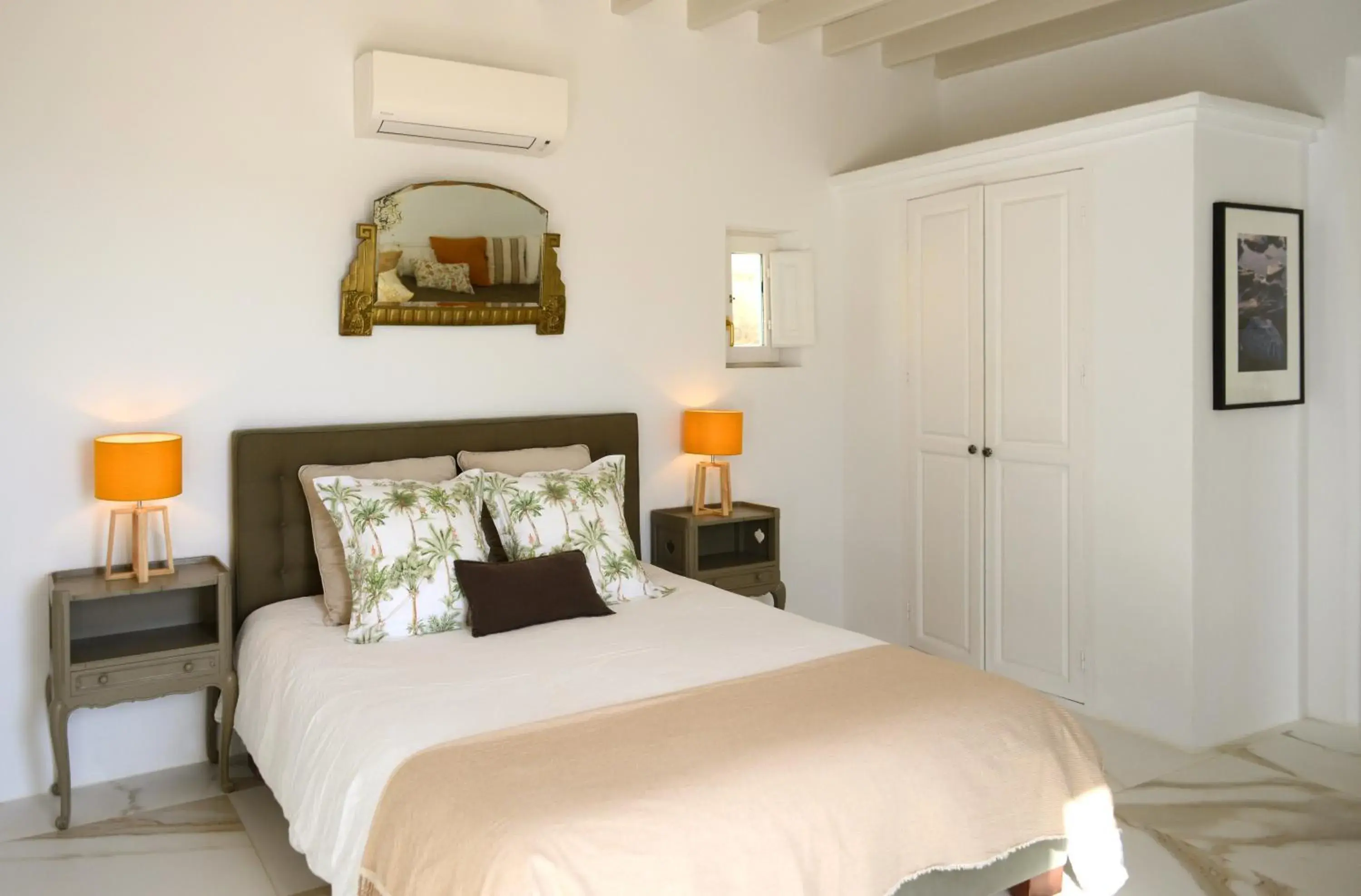 Triple Room with Terrace in Casa Mimi Triple Room with Terrace in Casa Mimi