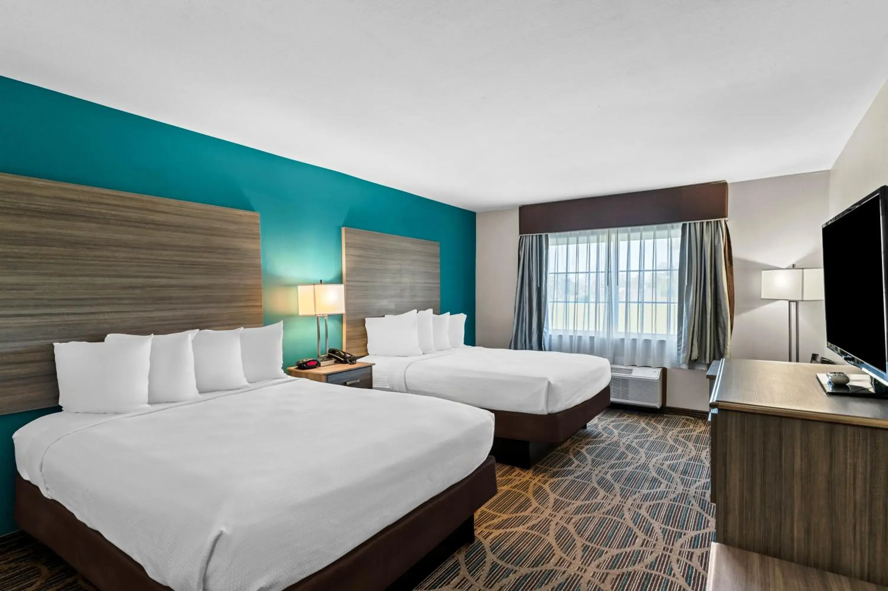 Queen Room with Two Queen Beds - Non-Smoking in Best Western Presidential Hotel & Suites Queen Room with Two Queen Beds - Non-Smoking in Best Western Presidential Hotel & Suites