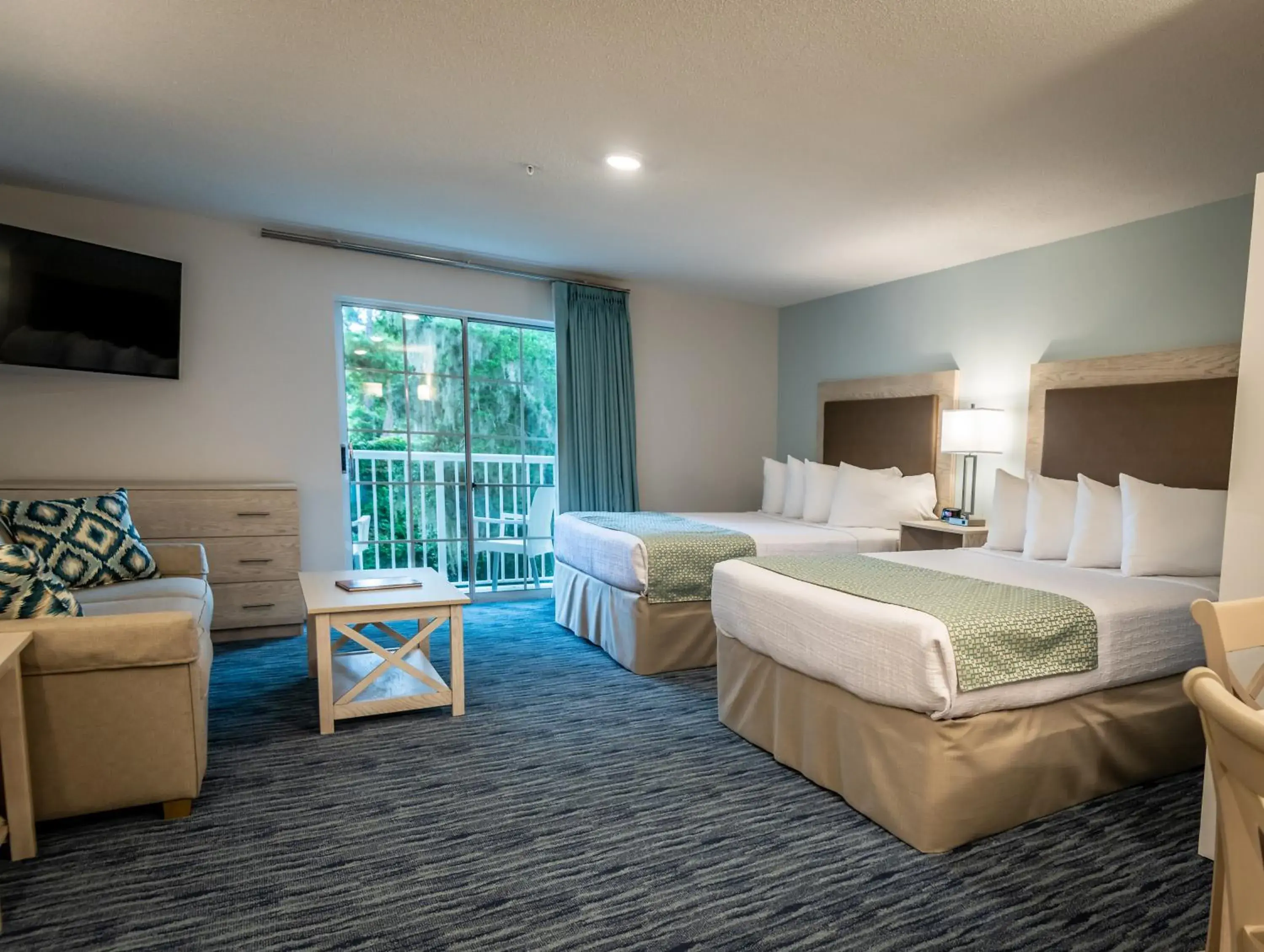 Queen Suite - single occupancy in Palmera Inn and Suites Queen Suite - single occupancy in Palmera Inn and Suites