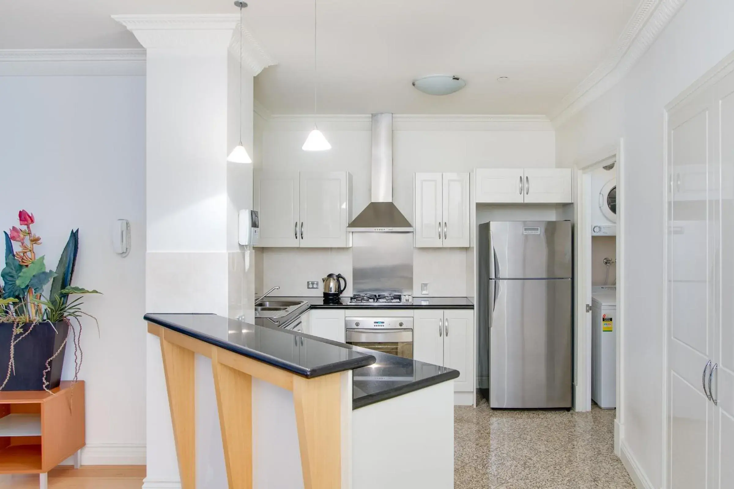 One-Bedroom Apartment in MacArthur Chambers One-Bedroom Apartment in MacArthur Chambers