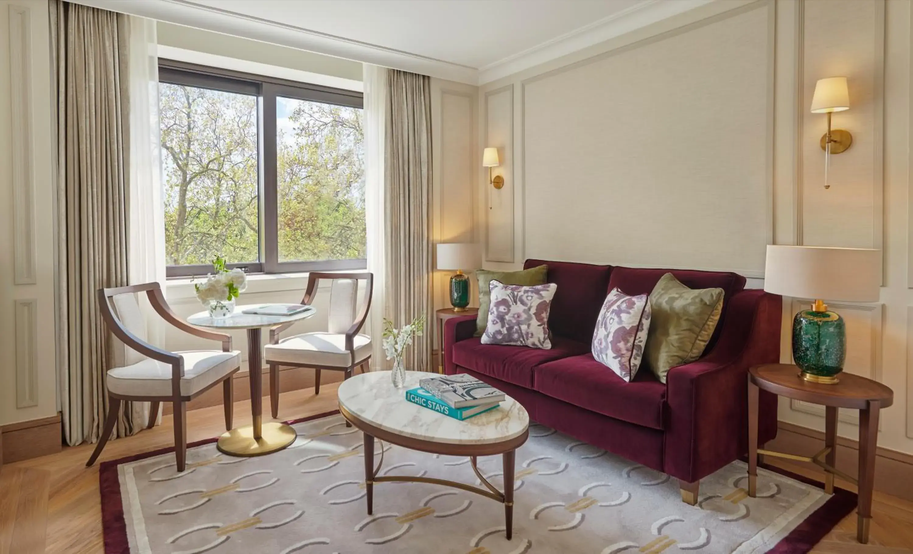 Garden Suite with exclusive access to Cadogan private gardens in Jumeirah Carlton Tower London Garden Suite with exclusive access to Cadogan private gardens in Jumeirah Carlton Tower London