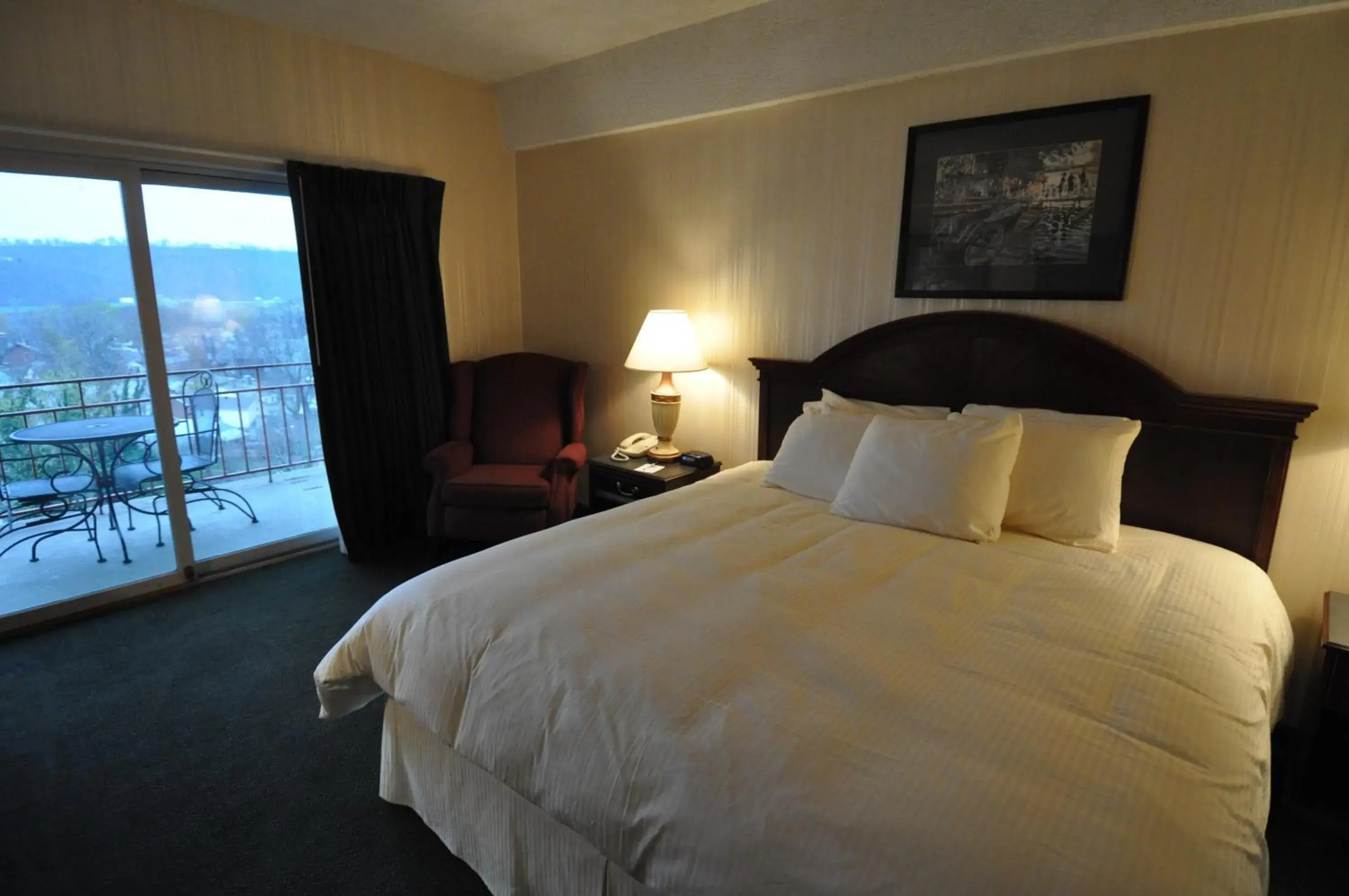 King Room in Hillside Inn King Room in Hillside Inn