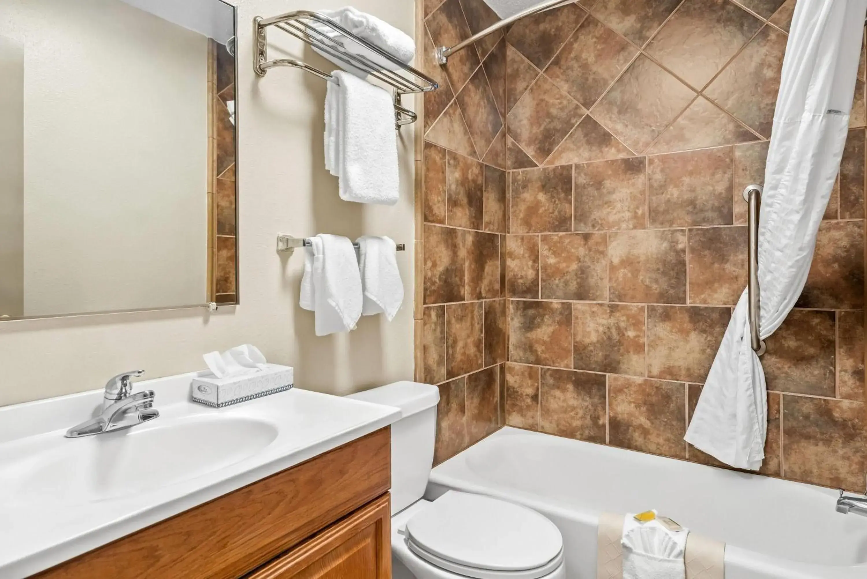 King Studio Suite - Non-Smoking in Days Inn by Wyndham Jacksonville NC King Studio Suite - Non-Smoking in Days Inn by Wyndham Jacksonville NC