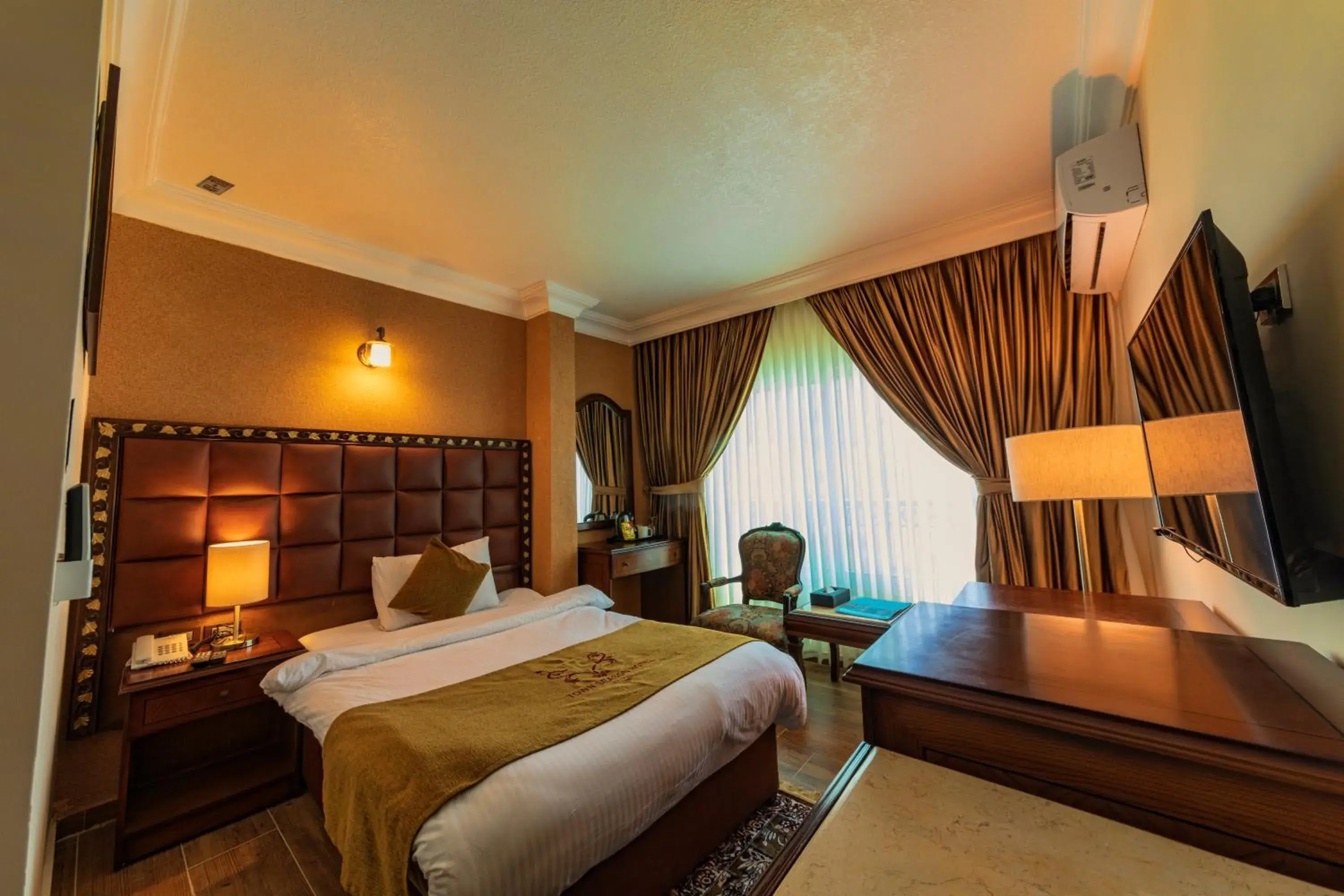 Deluxe Single Room in Town Season Hotel Deluxe Single Room in Town Season Hotel