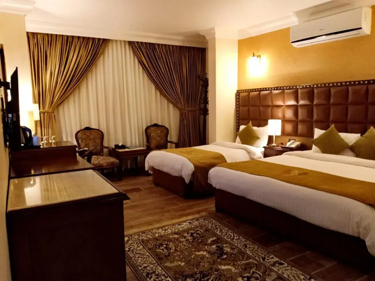 Deluxe Family Room in Town Season Hotel Deluxe Family Room in Town Season Hotel