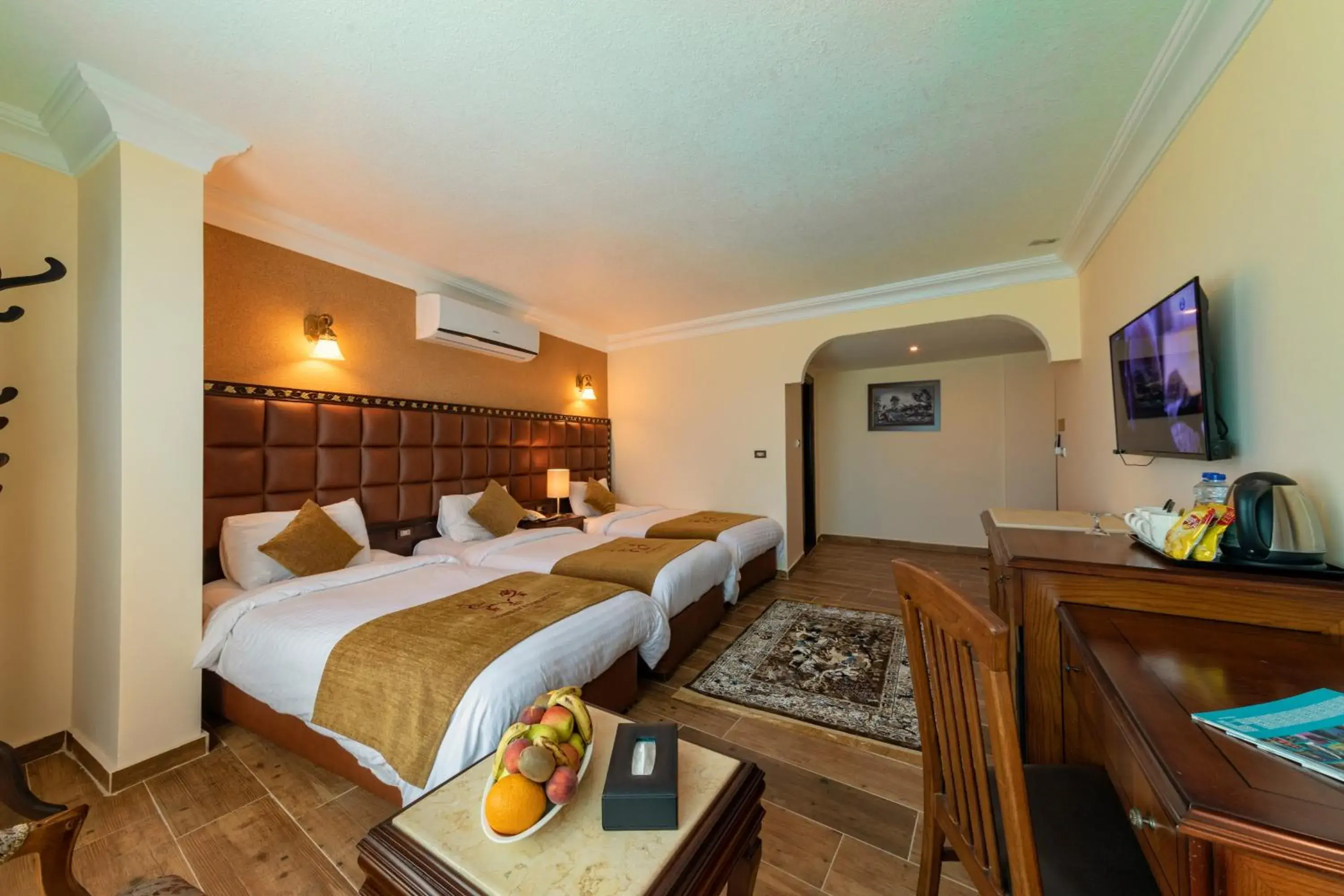 Deluxe Triple Room in Town Season Hotel Deluxe Triple Room in Town Season Hotel