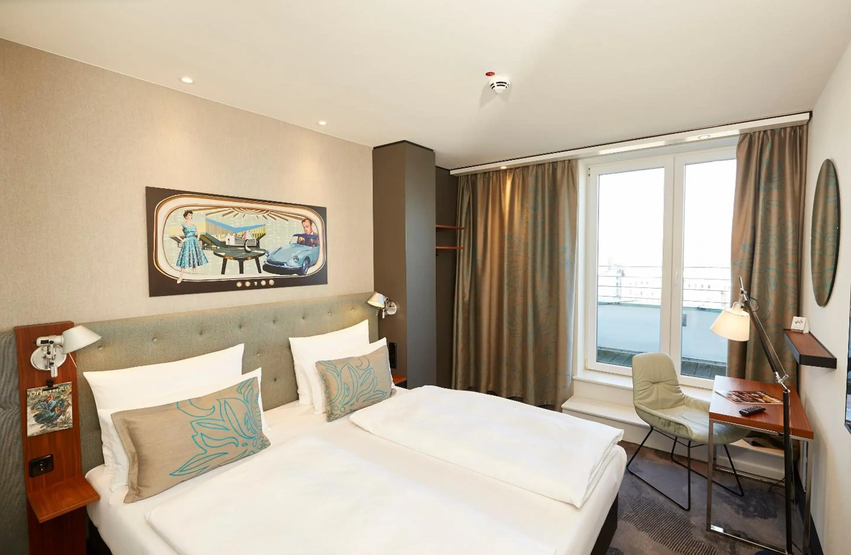 Queen Room with Balcony in Motel One Essen Queen Room with Balcony in Motel One Essen