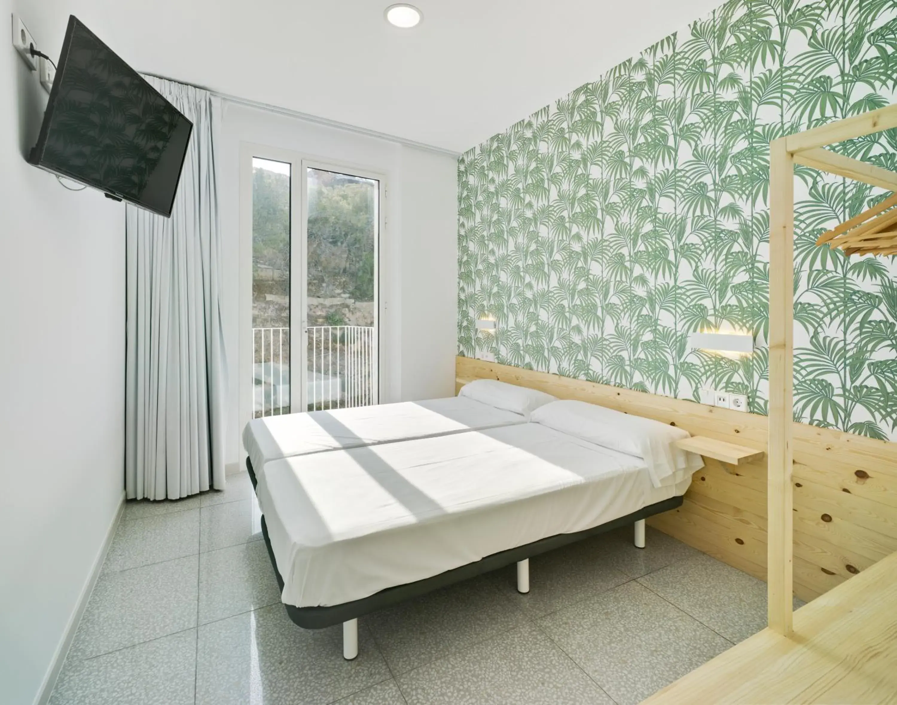 Twin Room with Mountain View in Loop INN Hostel Cartagena Twin Room with Mountain View in Loop INN Hostel Cartagena