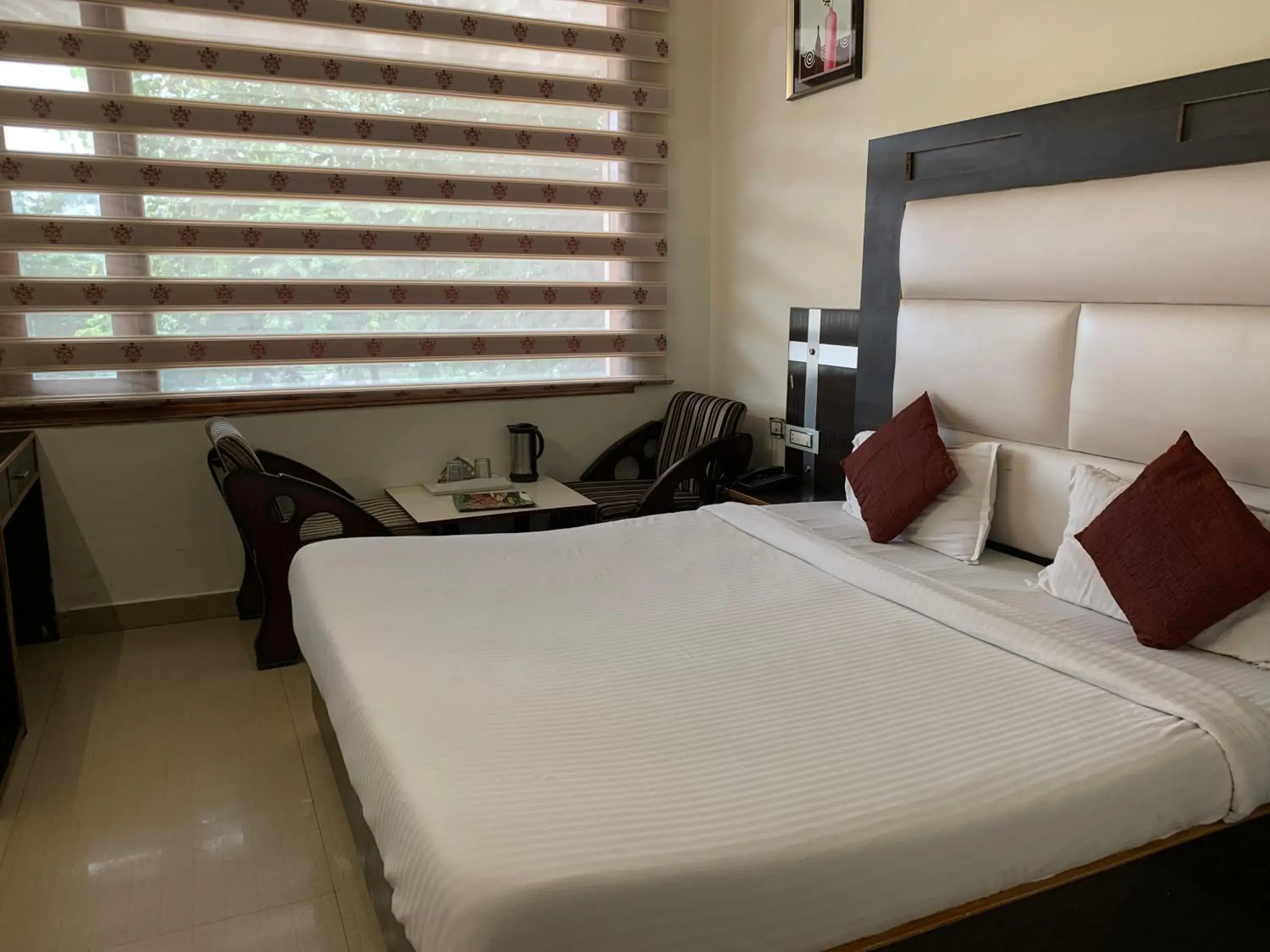 Deluxe Double or Twin Room - single occupancy in Hotel Citi Heights Deluxe Double or Twin Room - single occupancy in Hotel Citi Heights