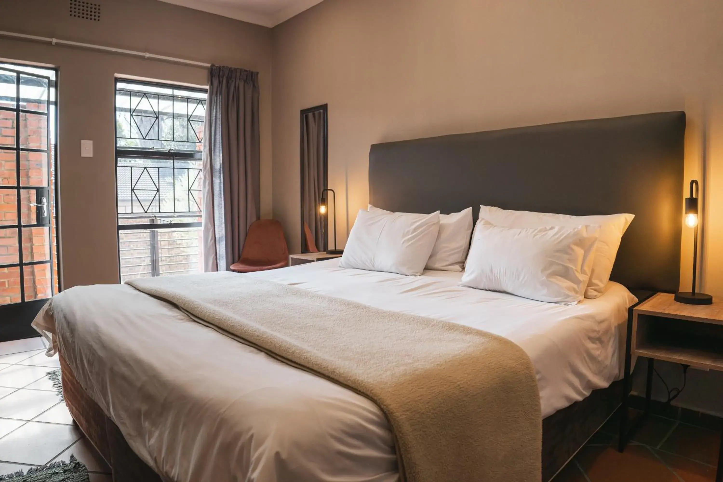 Comfort Rooms in The Wild Peach - Menlyn Comfort Rooms in The Wild Peach - Menlyn