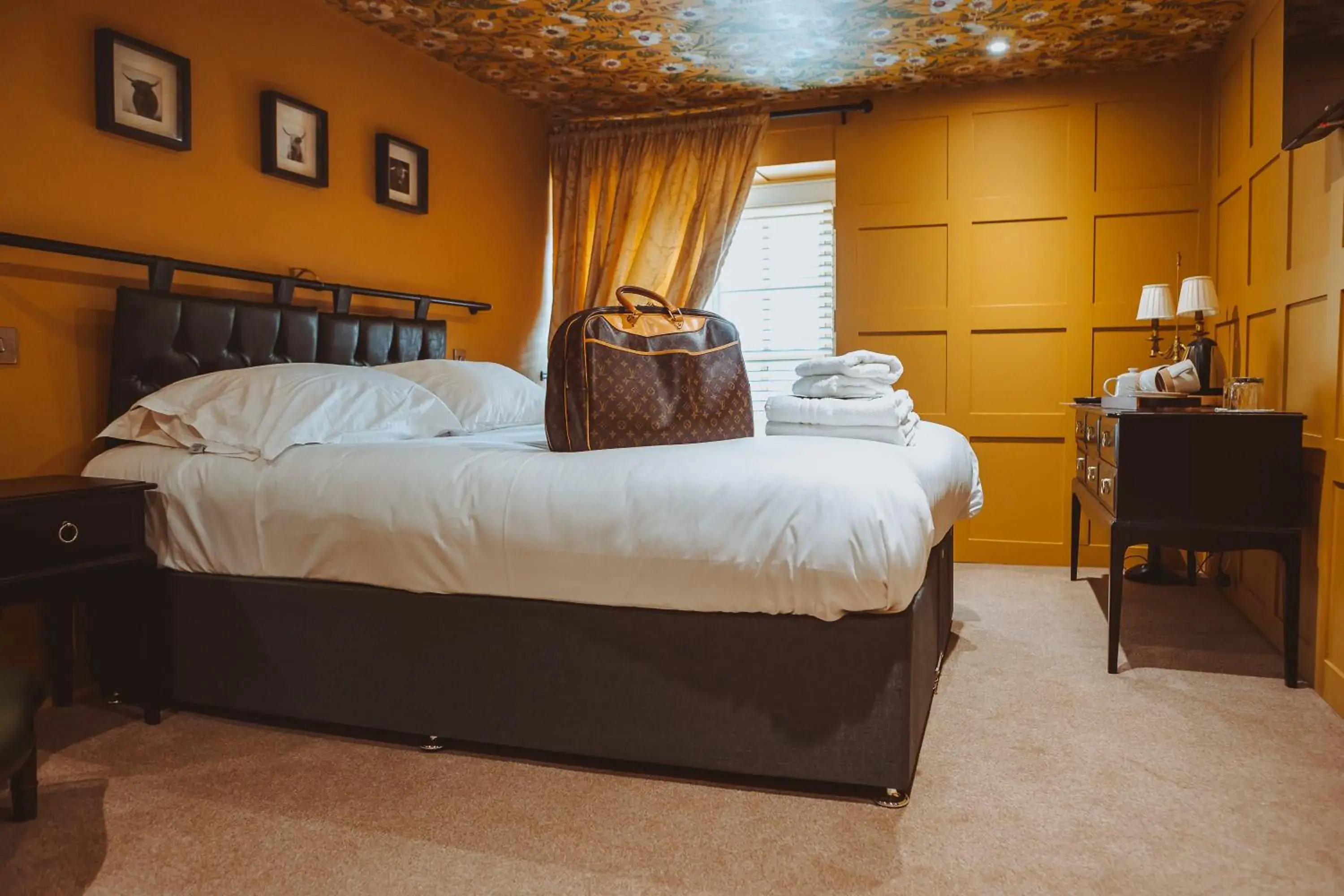 Deluxe Double or Twin Room in The Littleton Arms Deluxe Double or Twin Room in The Littleton Arms