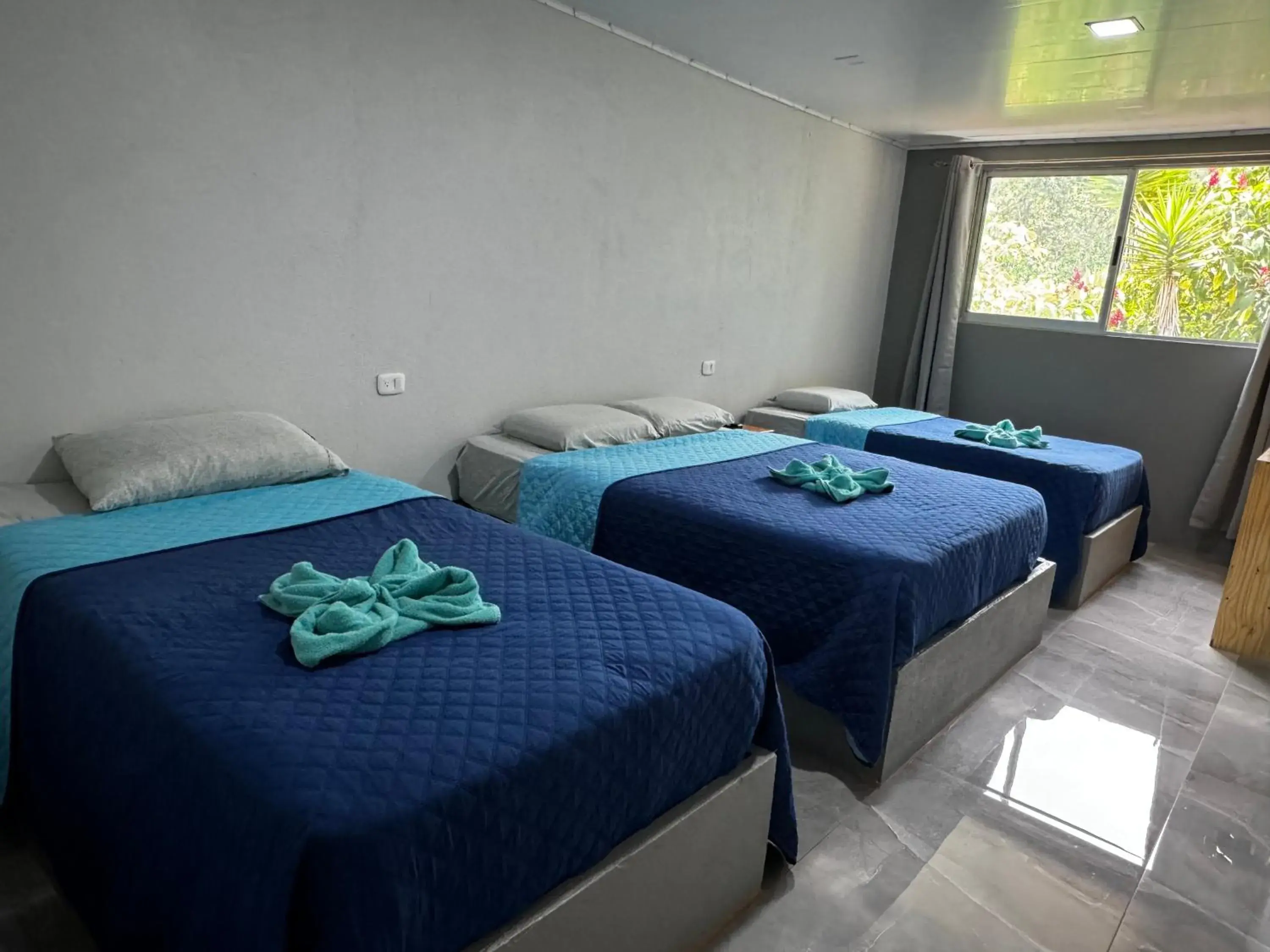 Triple Room with Private Bathroom - single occupancy in Hotel Uran Triple Room with Private Bathroom - single occupancy in Hotel Uran