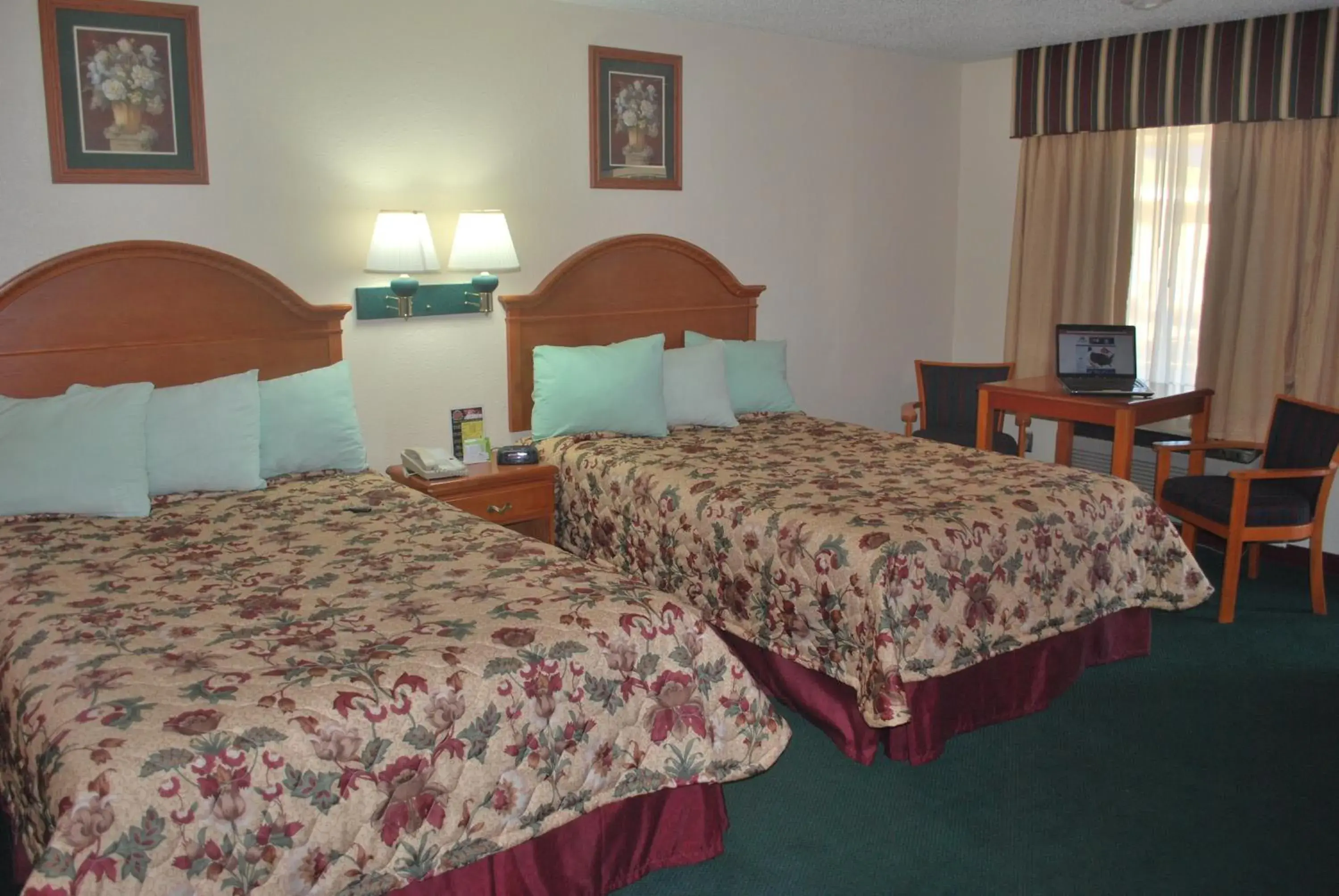 Double Room with Two Double Beds - Non-Smoking in Americas Best Value Inn Lubbock East Double Room with Two Double Beds - Non-Smoking in Americas Best Value Inn Lubbock East