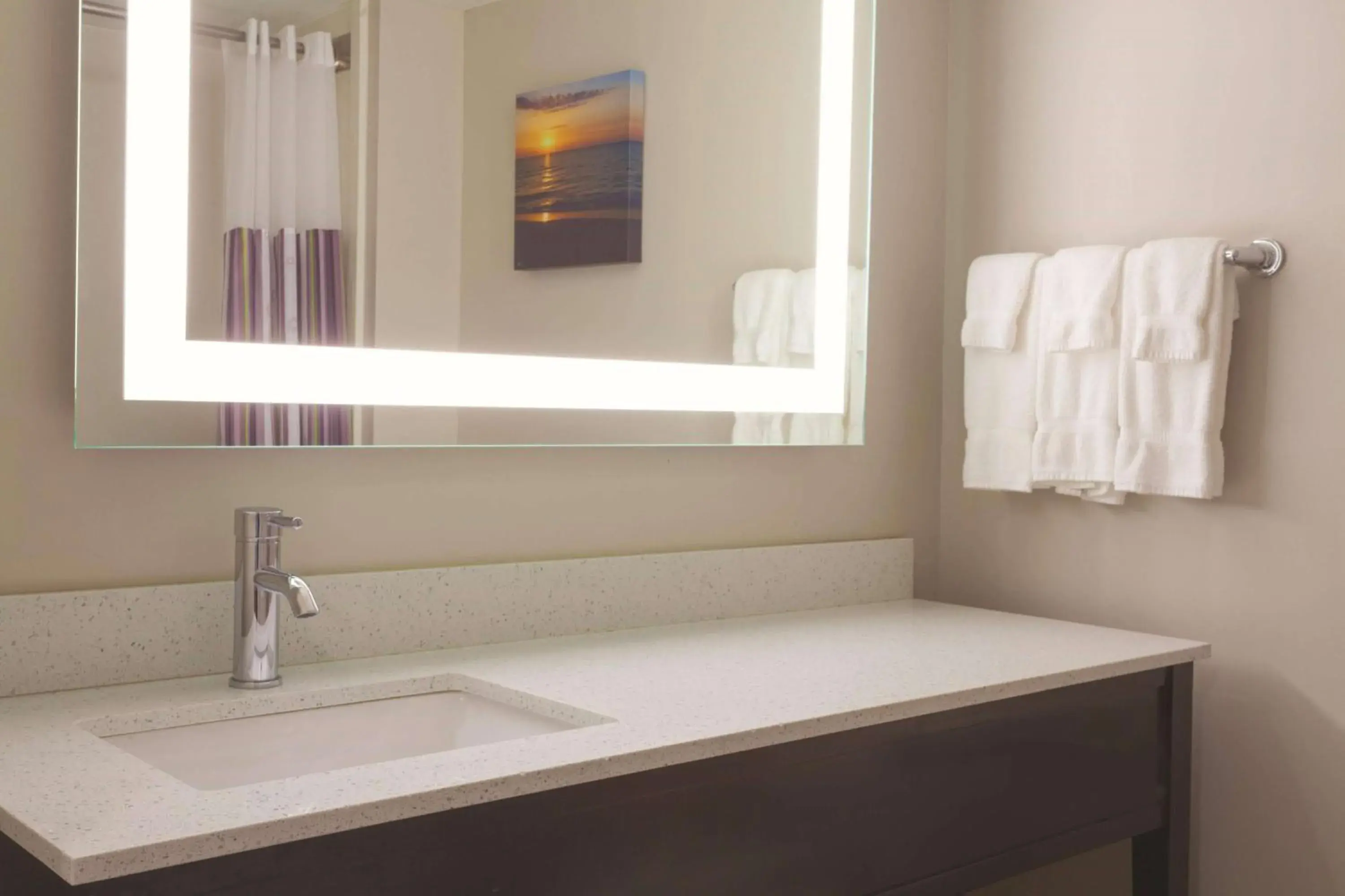 Queen Room with Two Queen Beds in La Quinta by Wyndham Columbus North Queen Room with Two Queen Beds in La Quinta by Wyndham Columbus North