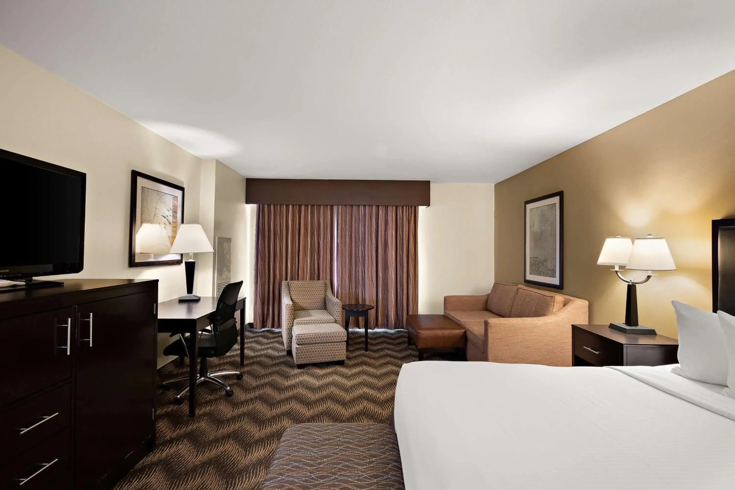 King Room in Best Western Plus Gold Country Inn King Room in Best Western Plus Gold Country Inn