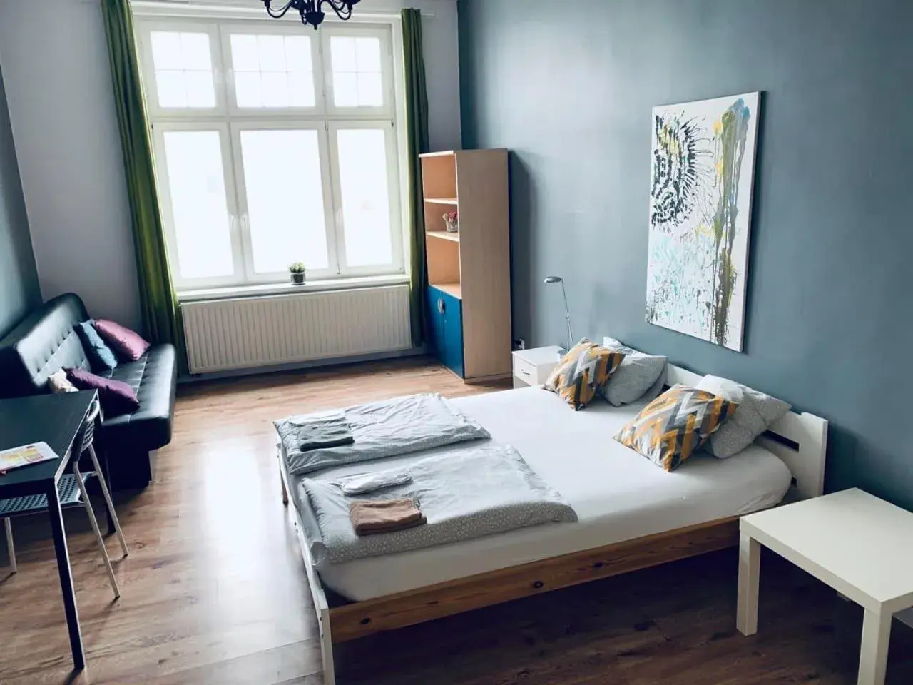 Double Room with Extra Bed in Chilli Hostel Double Room with Extra Bed in Chilli Hostel