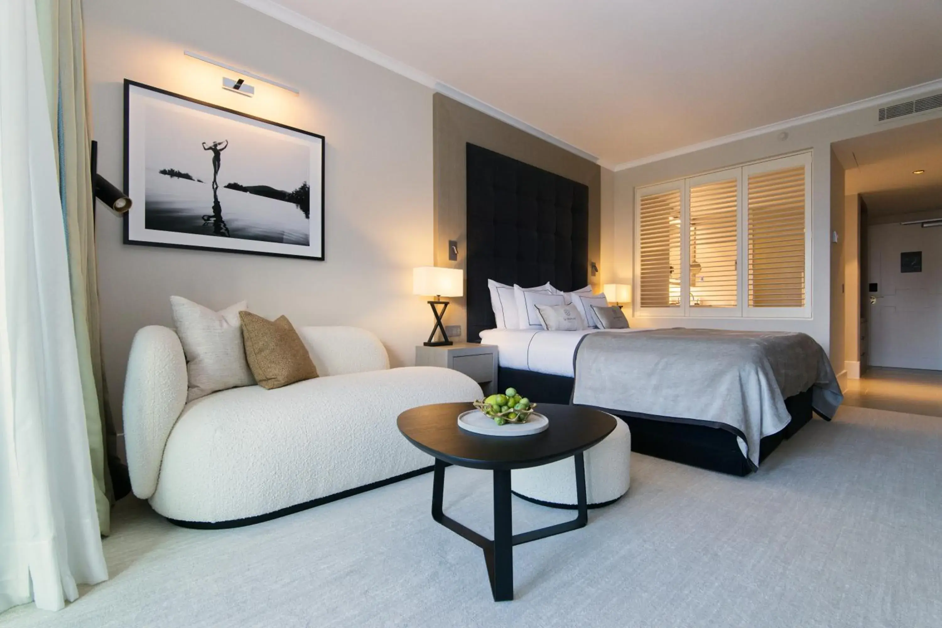 Deluxe Room with Casino View in La Réserve Resort Deluxe Room with Casino View in La Réserve Resort