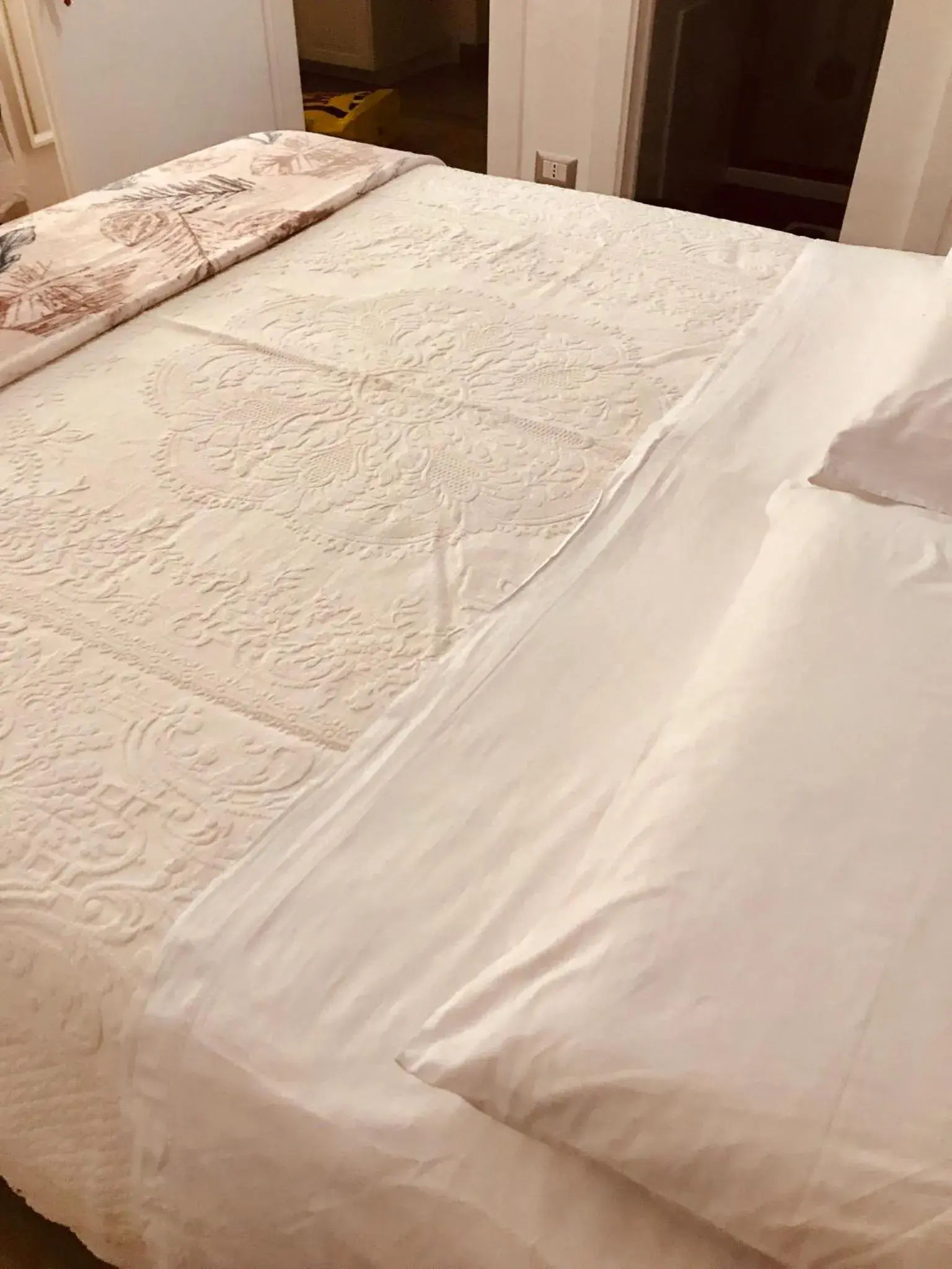 Triple Room with Private Bathroom in Arianiello Suite a due passi dal Cristo Velato Triple Room with Private Bathroom in Arianiello Suite a due passi dal Cristo Velato