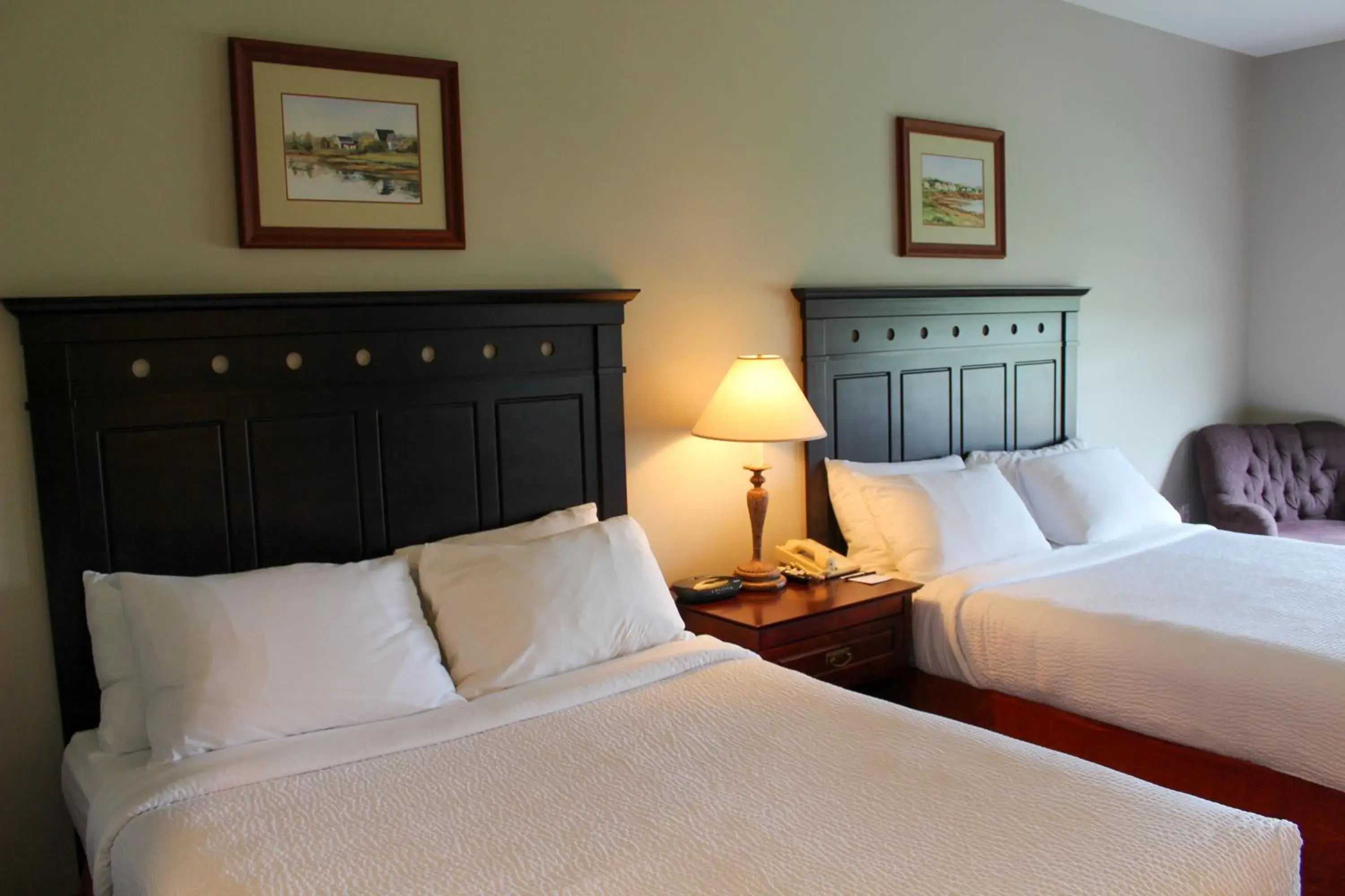 Standard Queen Room with Two Queen Beds in Rodd Crowbush Golf & Beach Resort Standard Queen Room with Two Queen Beds in Rodd Crowbush Golf & Beach Resort