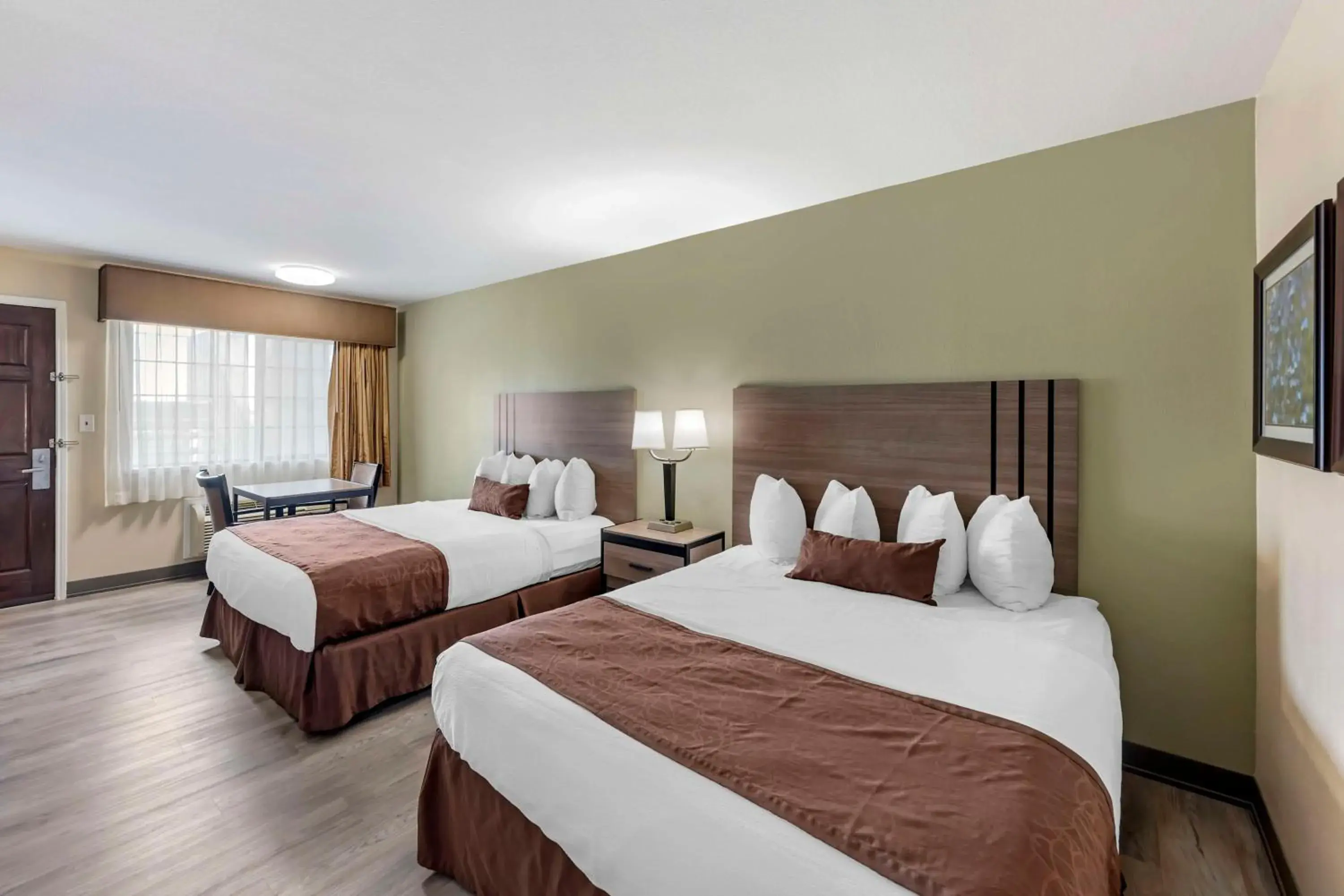 Queen Room with Two Queen Beds - Disability Access/Bath Tub in Best Western Inn of Brenham Queen Room with Two Queen Beds - Disability Access/Bath Tub in Best Western Inn of Brenham