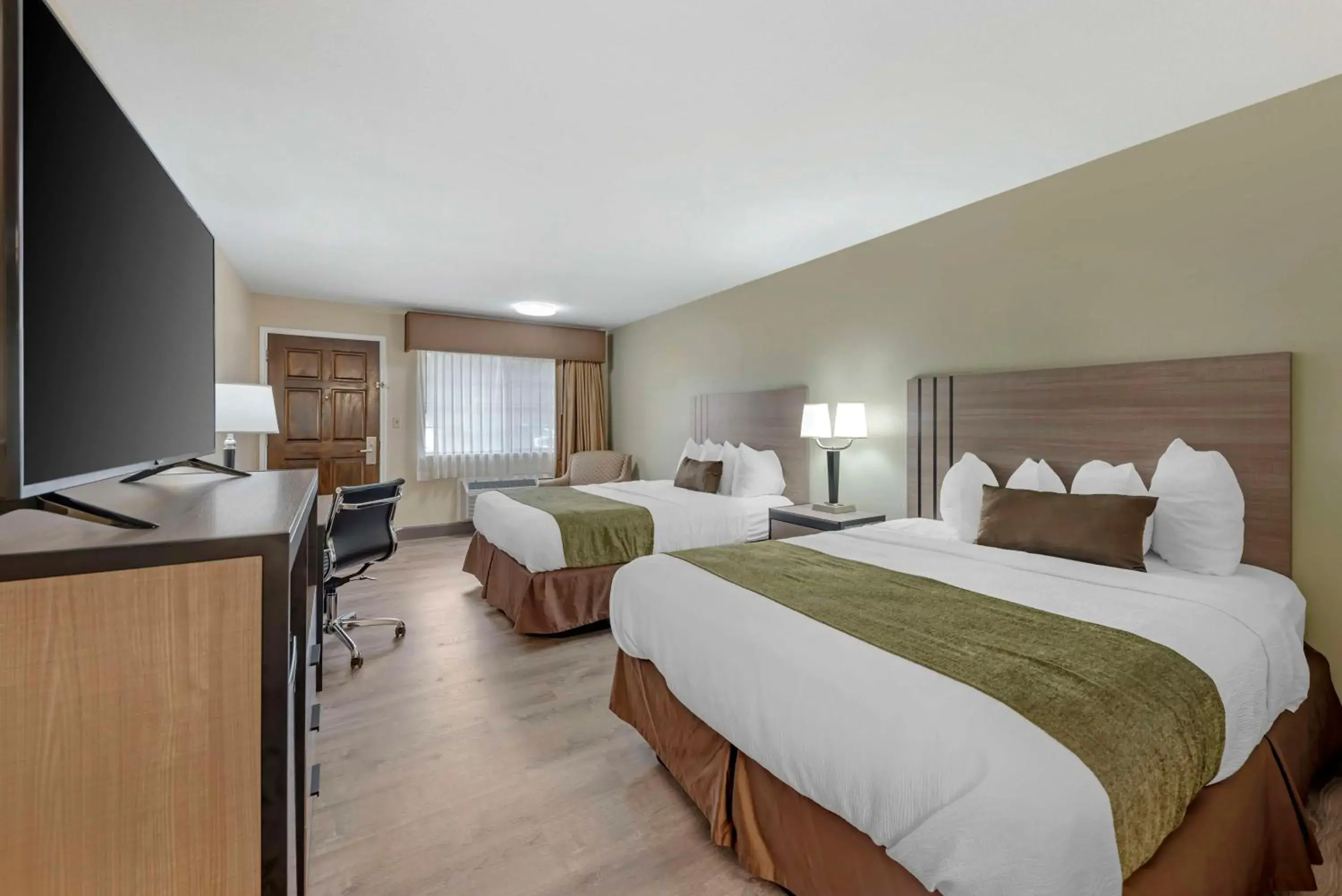 Queen Room with Two Queen Beds - Non Smoking in Best Western Inn of Brenham Queen Room with Two Queen Beds - Non Smoking in Best Western Inn of Brenham