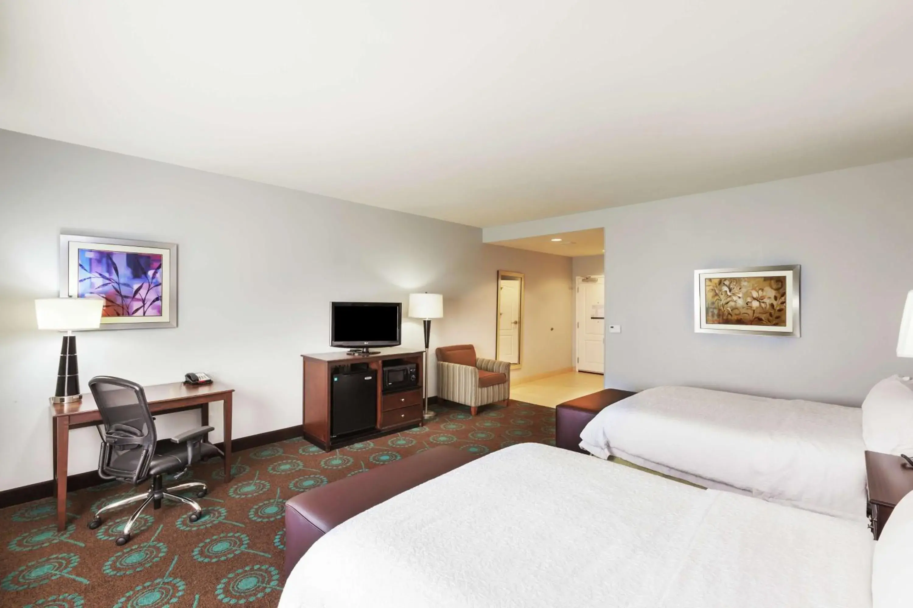 Room with Two Queen Beds - Non-Smoking in Hampton Inn & Suites Shreveport/Bossier City at Airline Drive Room with Two Queen Beds - Non-Smoking in Hampton Inn & Suites Shreveport/Bossier City at Airline Drive