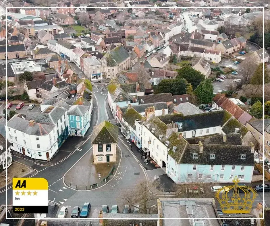 Queen Room in The Old Crown Coaching Inn Queen Room in The Old Crown Coaching Inn