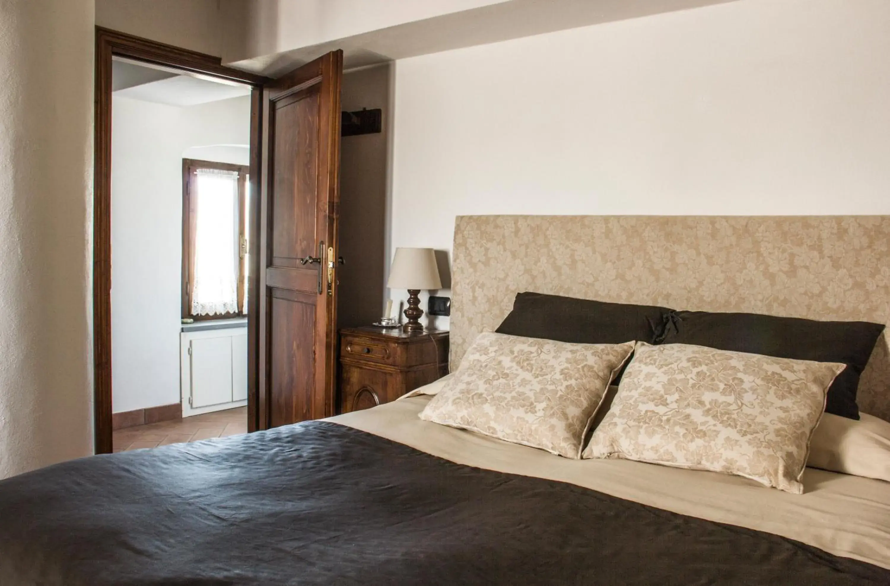 Double Room with Shared Bathroom - single occupancy in Casa Donella B&B Double Room with Shared Bathroom - single occupancy in Casa Donella B&B