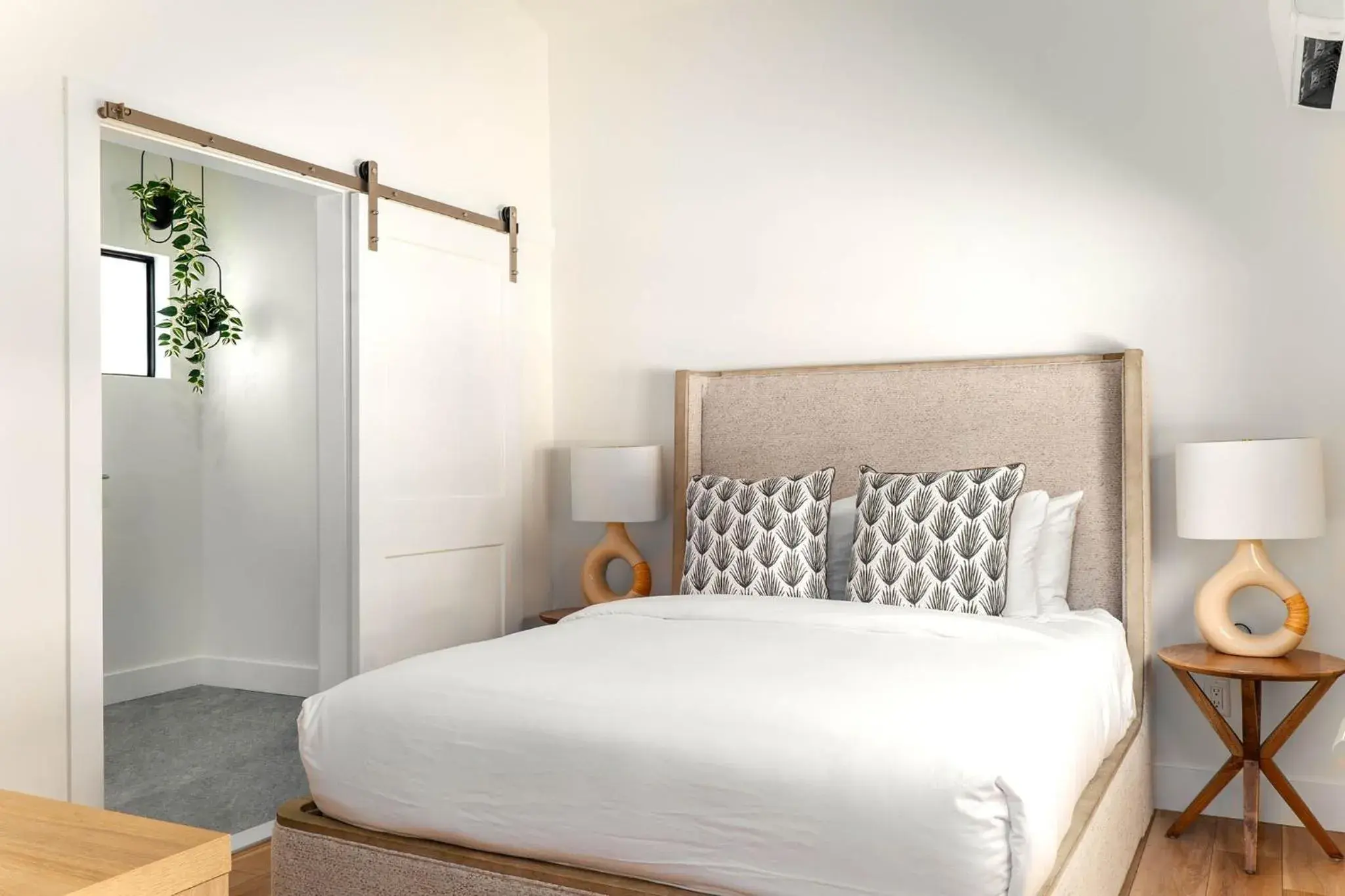 One Bedroom Queen Cottage (ADA Accessible) in Pines & Palms Resort One Bedroom Queen Cottage (ADA Accessible) in Pines & Palms Resort